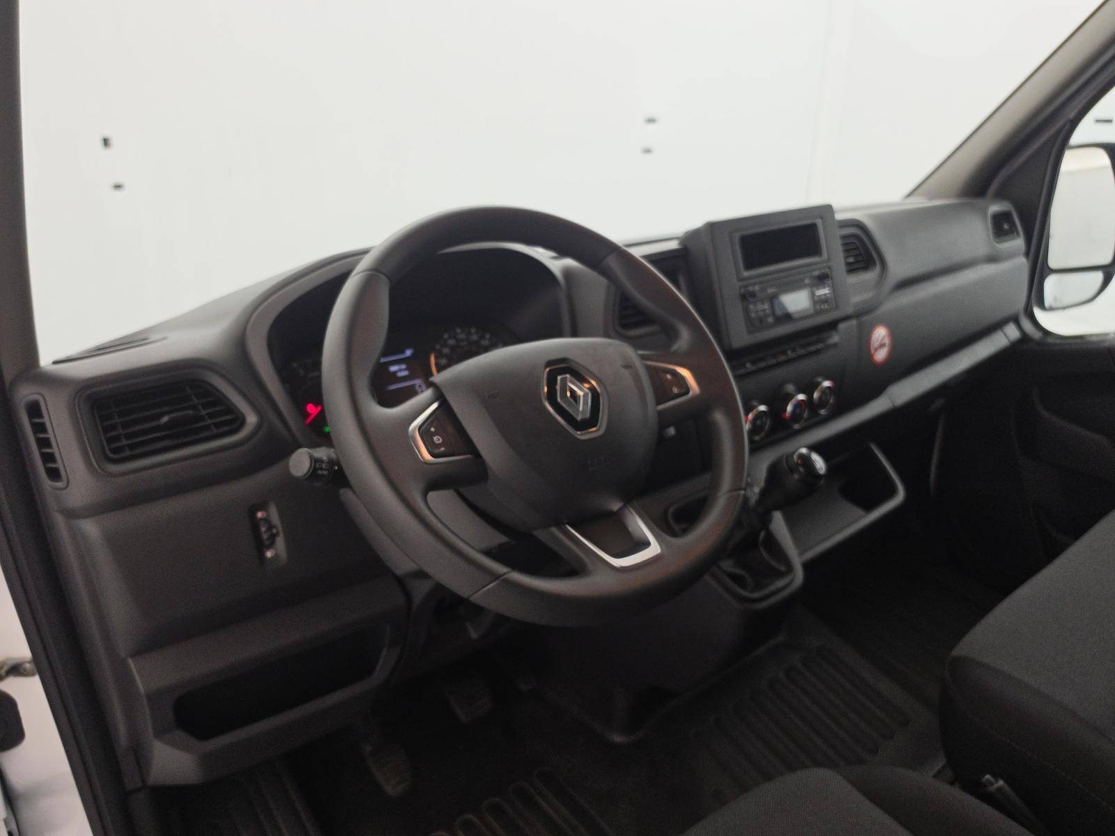 Vente en ligne Renault Master Fourgon MASTER FGN TRAC F3500 L3H3 BLUE DCI 135 au prix de 26 990 €