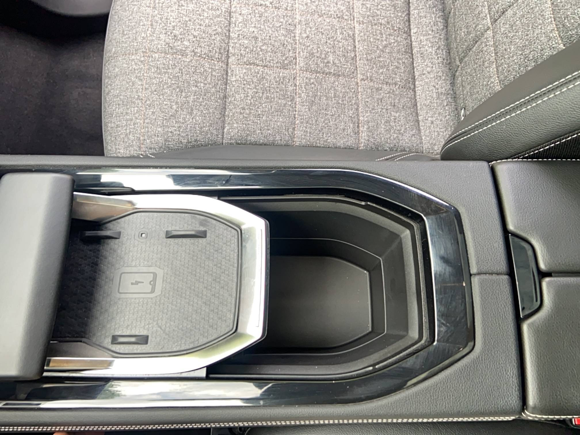 Vente en ligne Renault Espace Espace E-Tech full hybrid 200 GSR2 au prix de 35 490 €