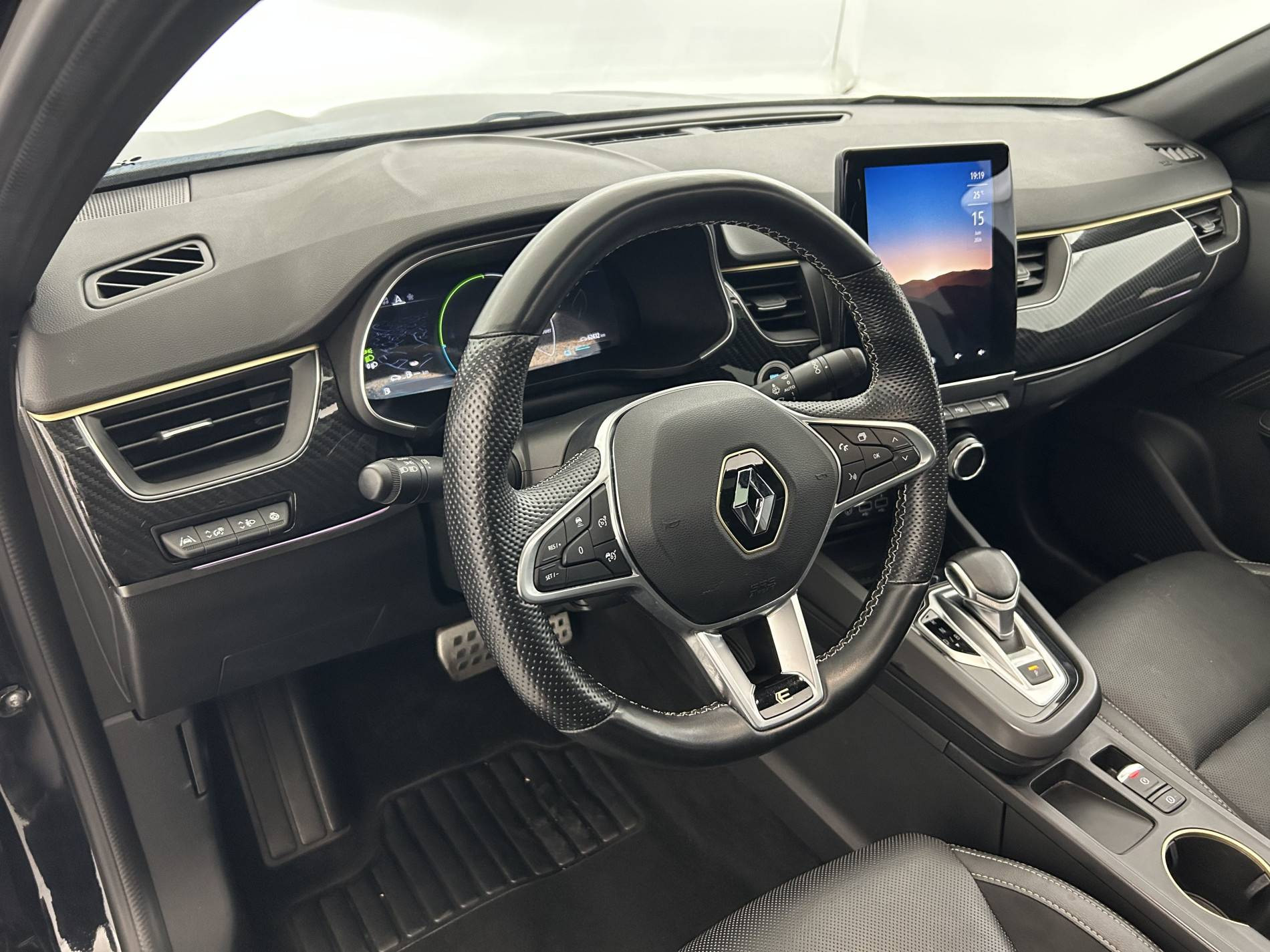 Vente en ligne Renault Arkana  E-Tech hybride 145 - 22 au prix de 21 990 €