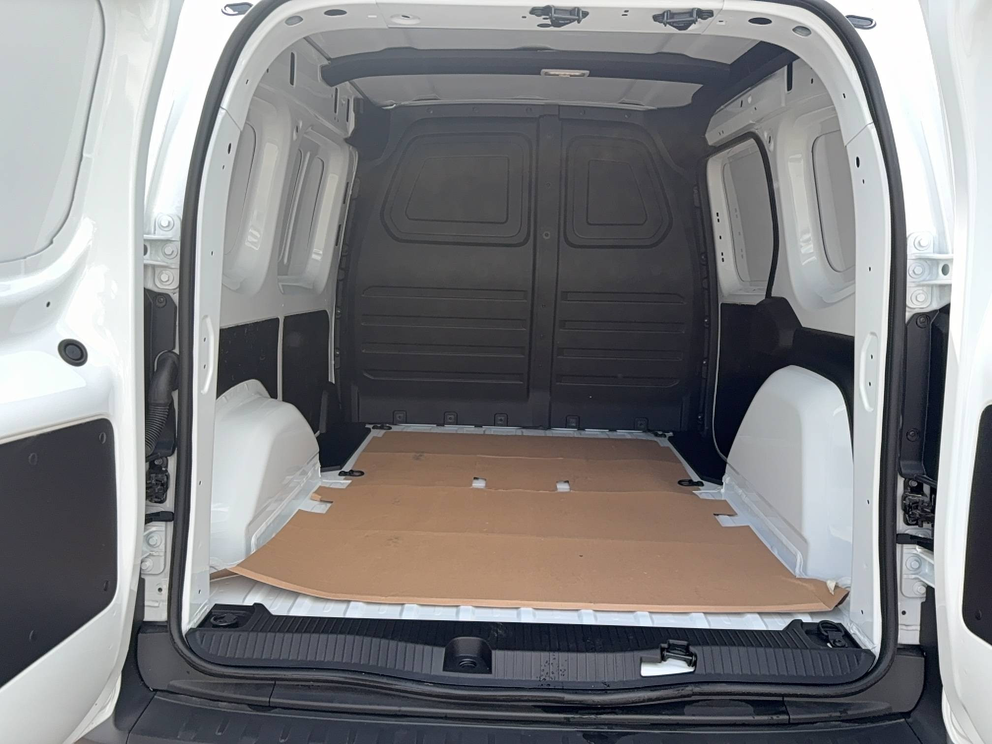 Vente en ligne Renault Kangoo Van  FG TOLE DCI 95 L1 AUTO au prix de 24 990 €