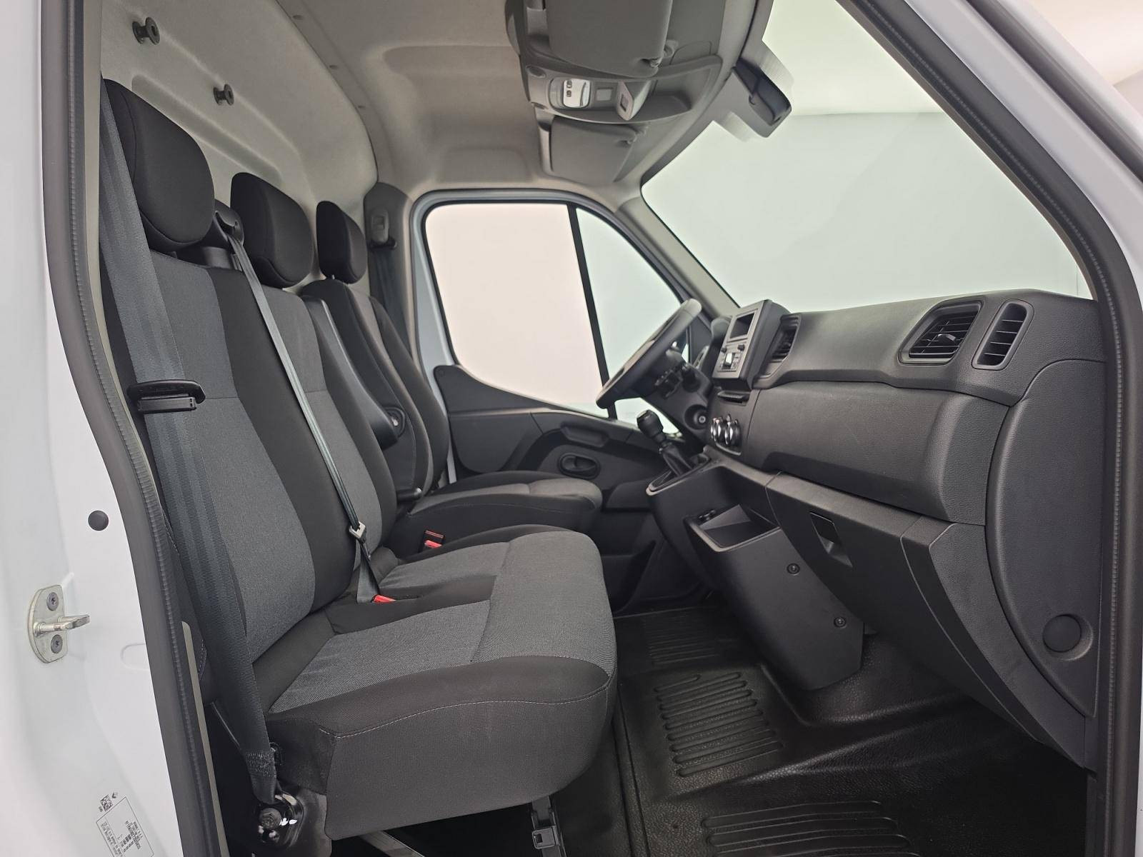 Vente en ligne Renault Master Fourgon MASTER FGN TRAC F3500 L2H2 BLUE DCI 135 au prix de 24 000 €
