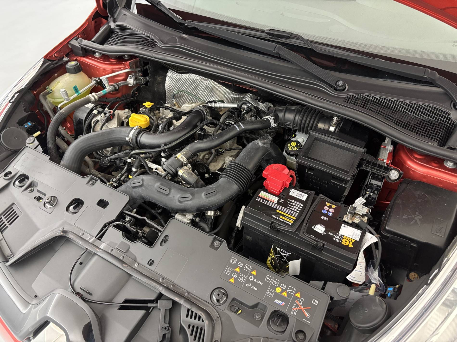 Vente en ligne Renault Clio 4 Clio TCe 90 E6C au prix de 11 790 €