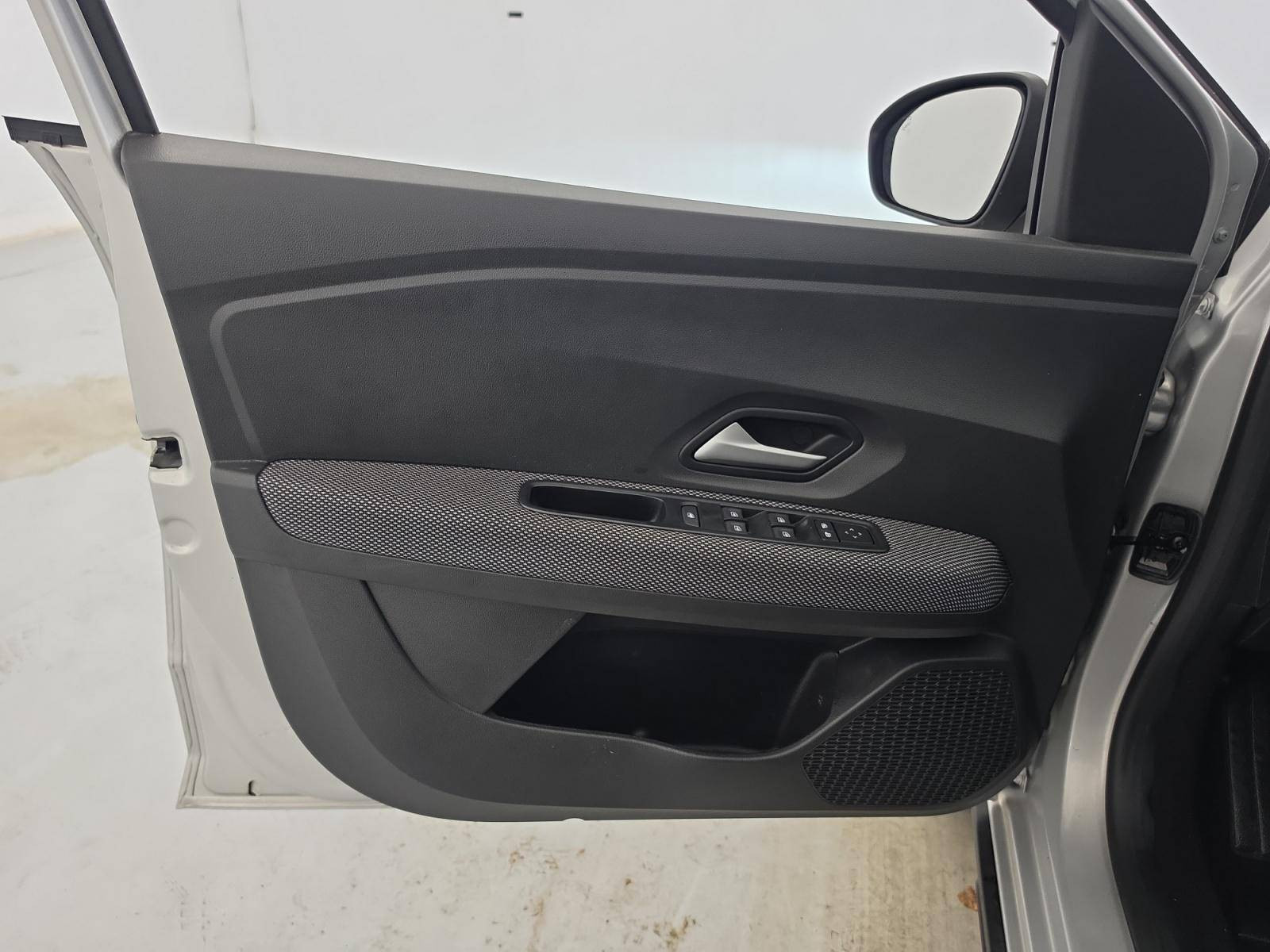 Vente en ligne Dacia Sandero  ECO-G 100 au prix de 13 990 €