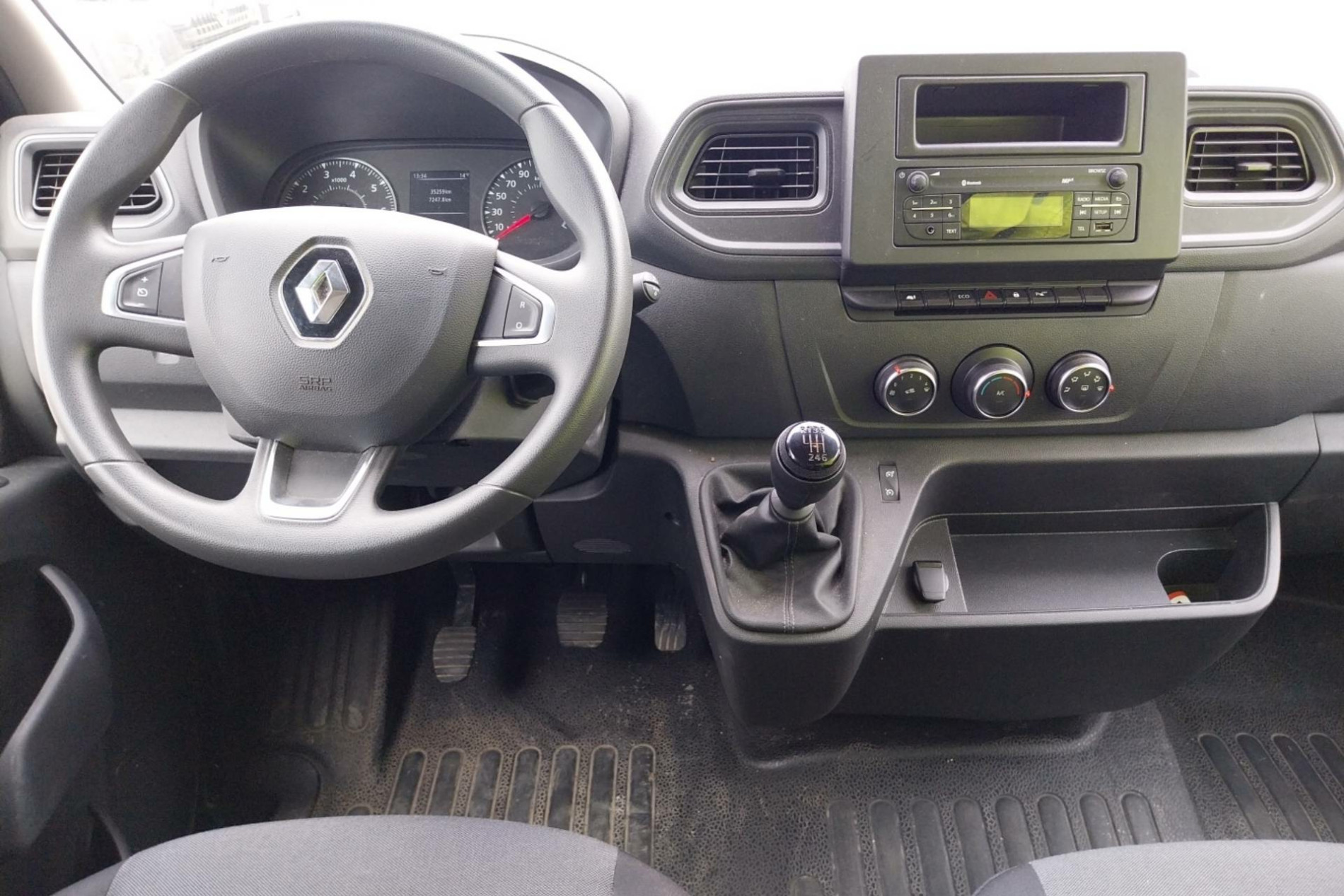 Vente en ligne Renault Master Fourgon MASTER FGN TRAC F3500 L2H2 BLUE DCI 135 au prix de 26 990 €