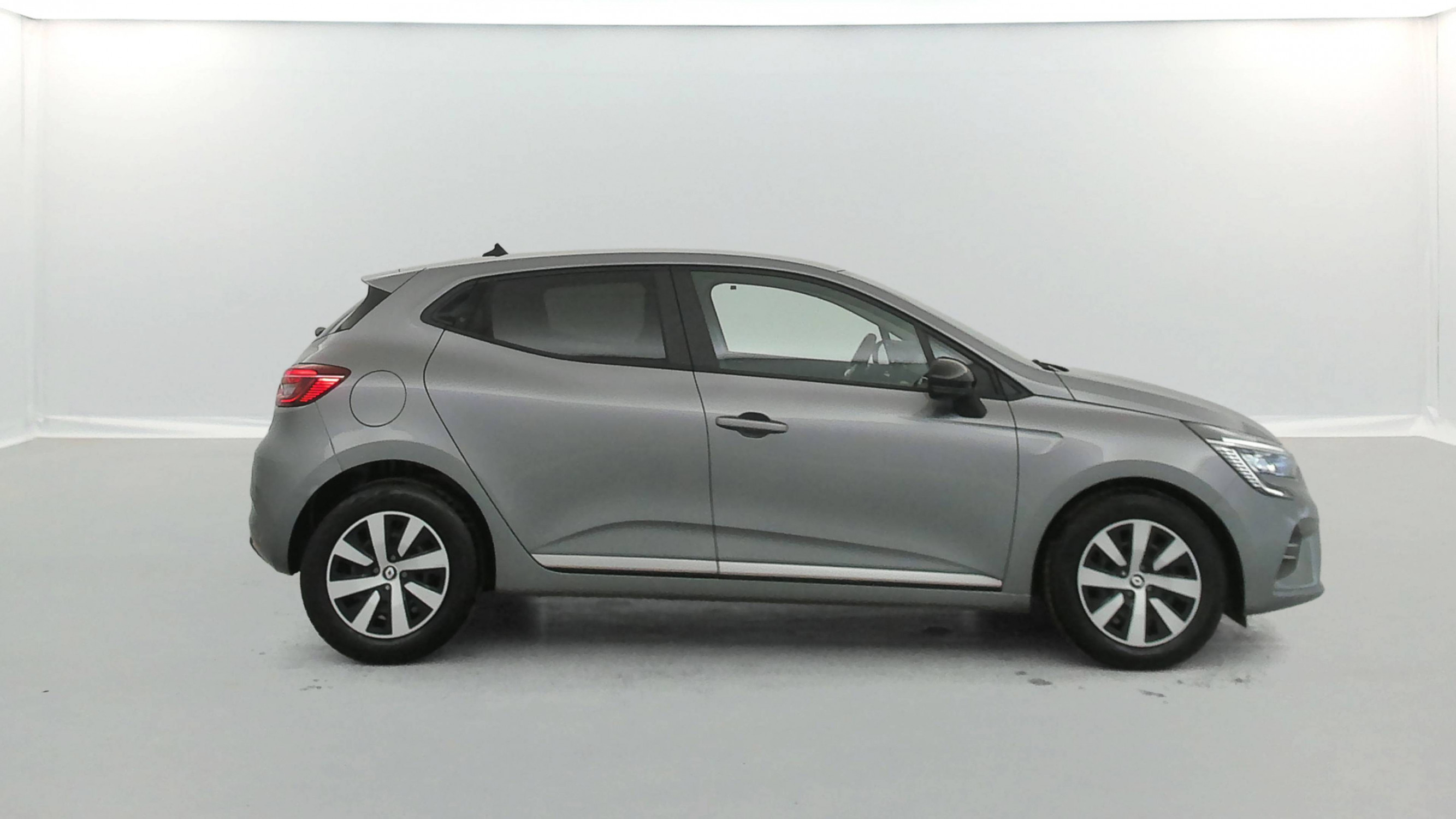 Vente en ligne Renault Clio 5 Clio TCe 90 au prix de 14 790 €