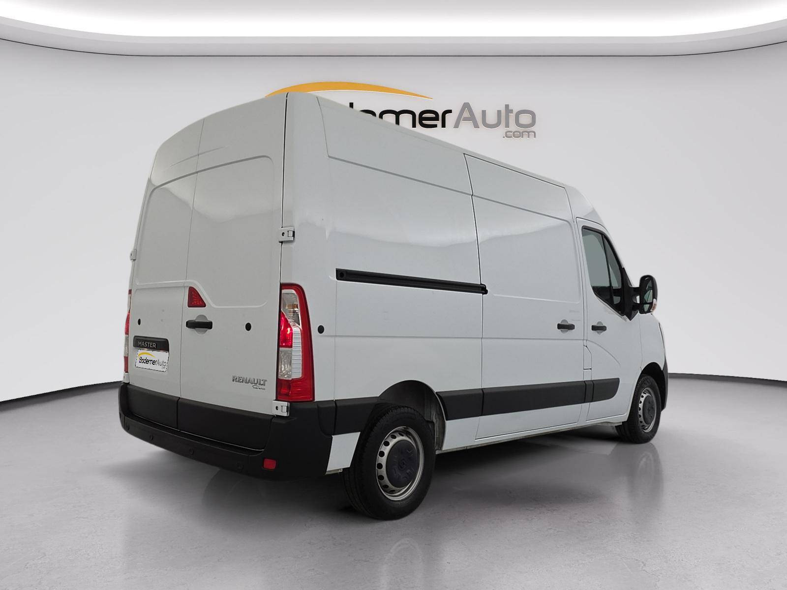 Vente en ligne Renault Master Fourgon MASTER FGN TRAC F3500 L2H2 BLUE DCI 135 au prix de 22 990 €