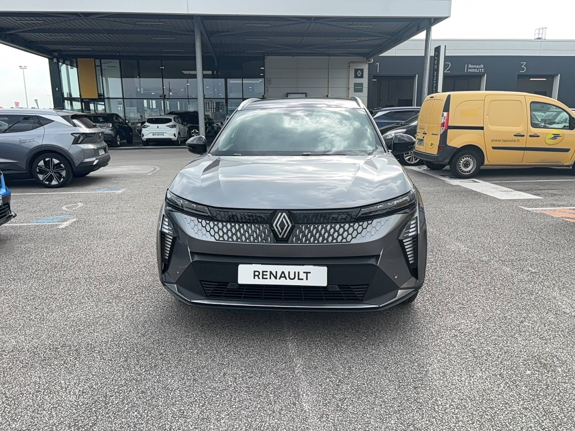 Vente en ligne Renault Scenic E-Tech Scenic E-Tech électrique 220 ch grande autonomie au prix de 45 500 €