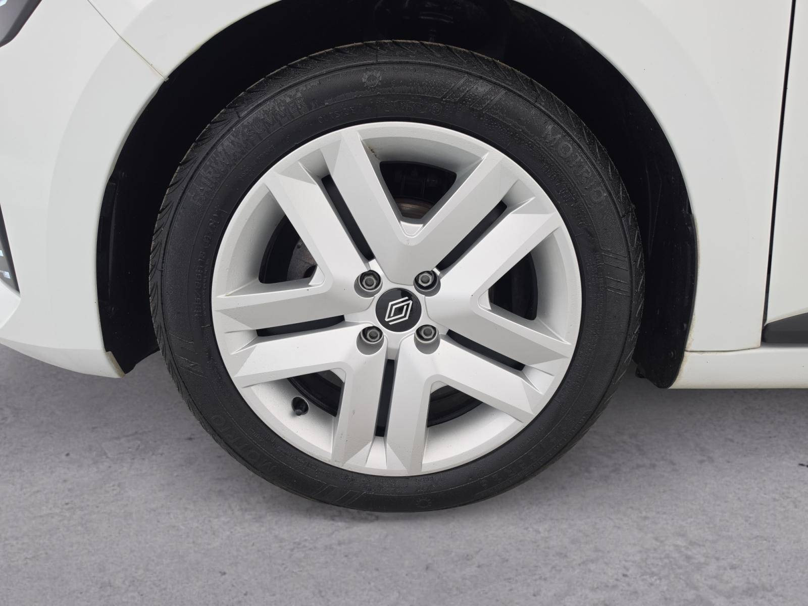 Vente en ligne Renault Clio 5 Clio TCe 90 au prix de 14 850 €
