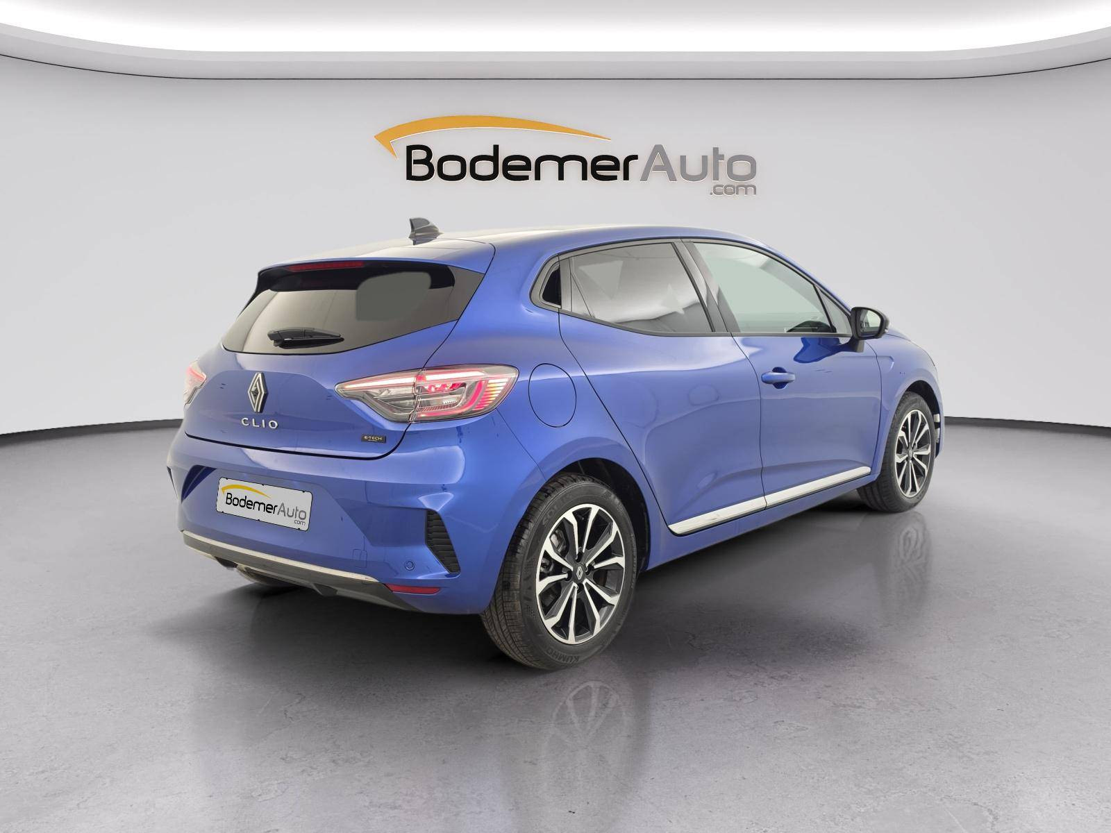 Vente en ligne Renault Clio 5 Clio E-Tech full hybrid 145 au prix de 20 490 €