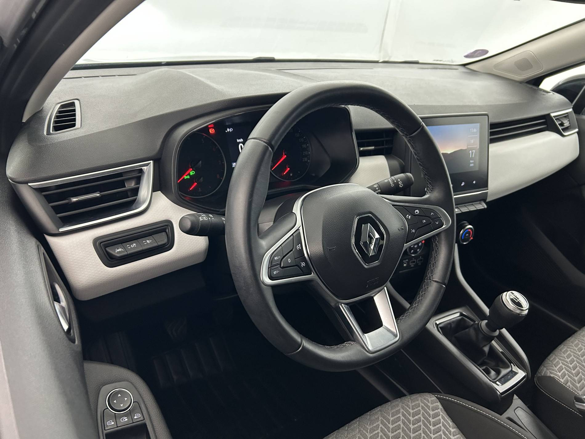 Vente en ligne Renault Clio 5 Clio TCe 90 au prix de 13 790 €