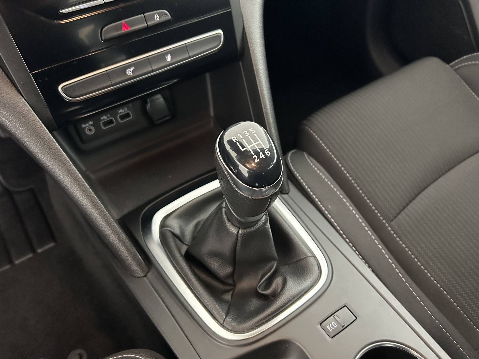 Vente en ligne Renault Megane 4 Mégane IV Berline Blue dCi 115 - 21B au prix de 15 390 €