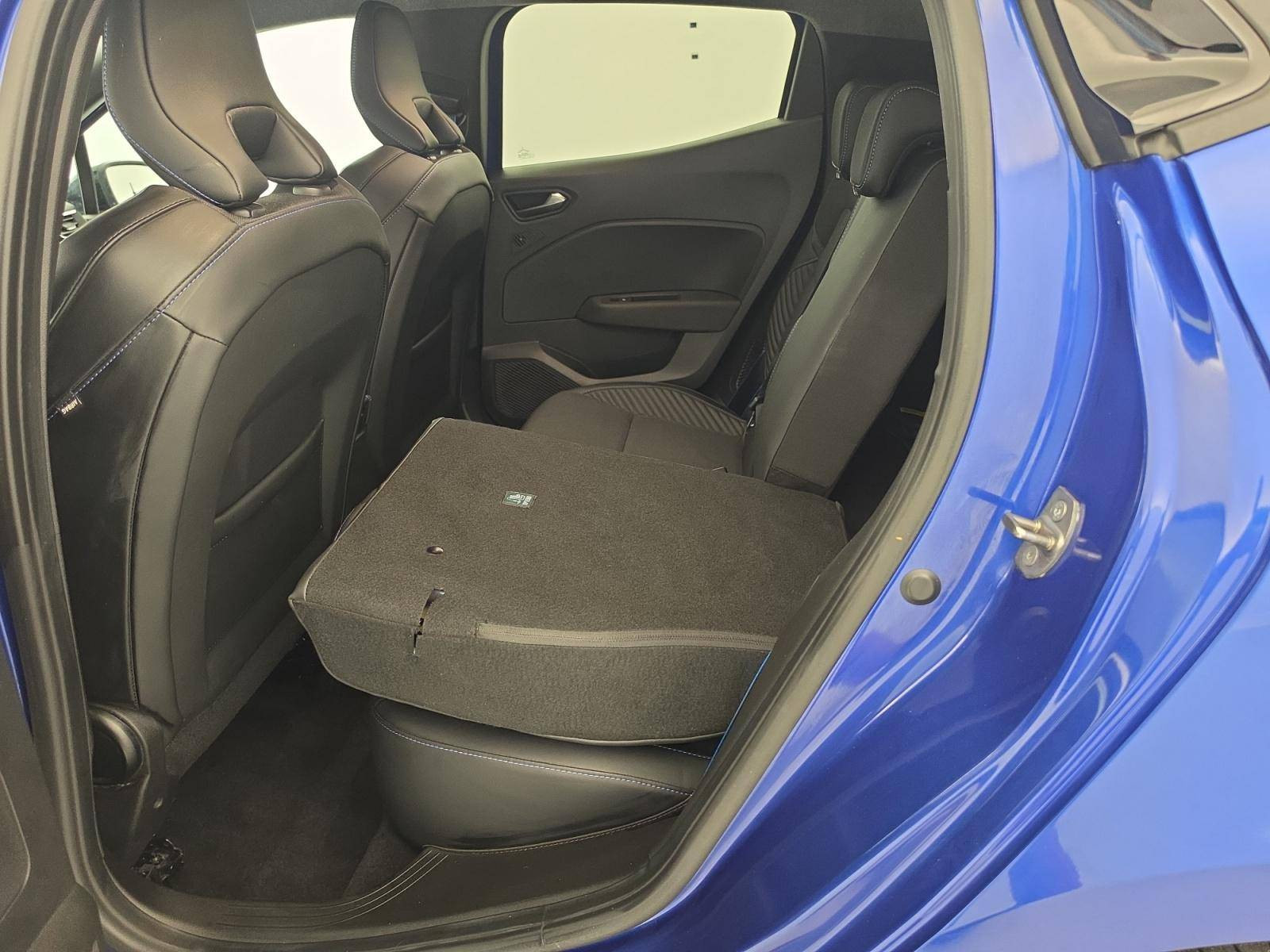 Vente en ligne Renault Clio 5 Clio E-Tech full hybrid 145 au prix de 18 990 €