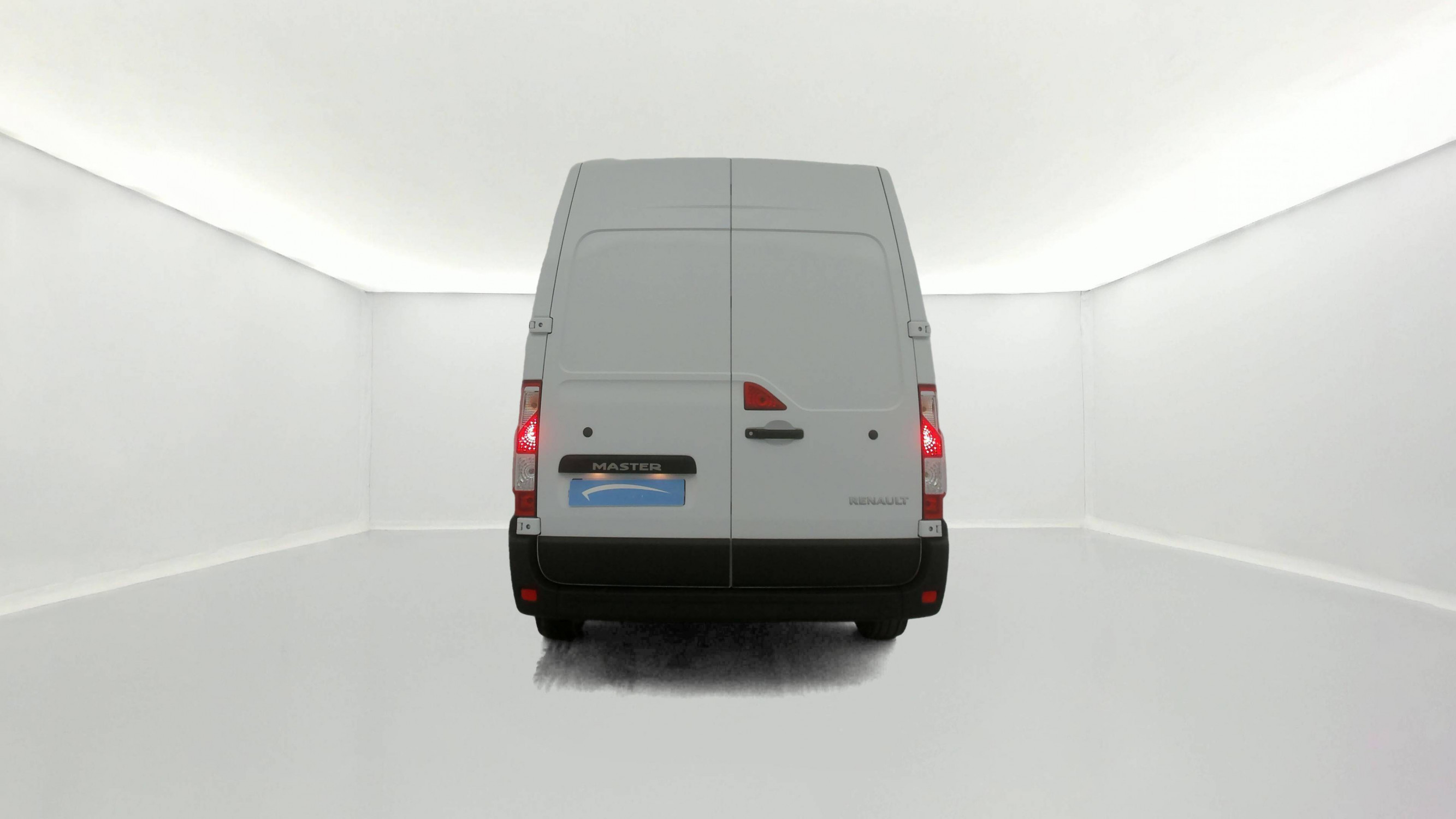 Vente en ligne Renault Master Fourgon MASTER FGN TRAC F3500 L2H2 BLUE DCI 135 au prix de 24 790 €
