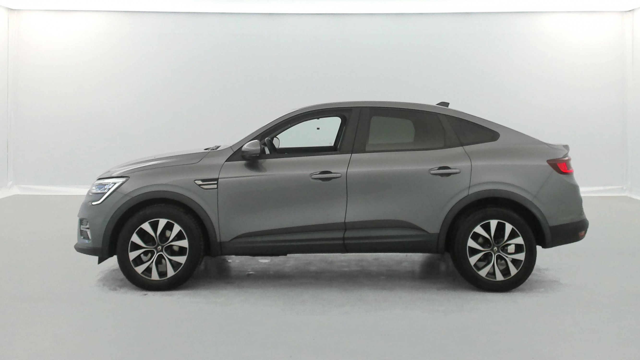 Vente en ligne Renault Arkana  mild hybrid 140 EDC FAP - 22 au prix de 17 490 €