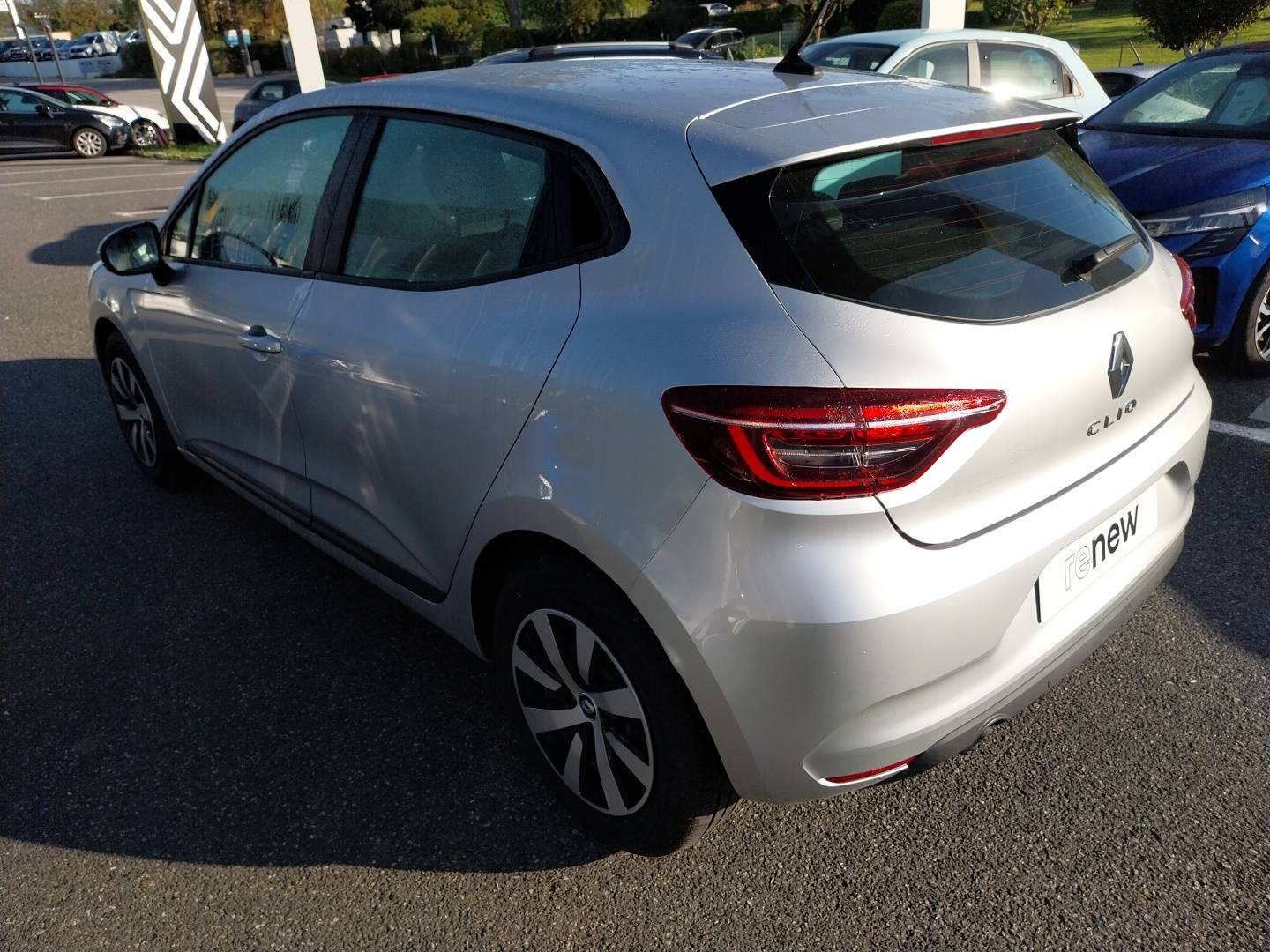 Vente en ligne Renault Clio 5 Clio TCe 90 au prix de 15 990 €