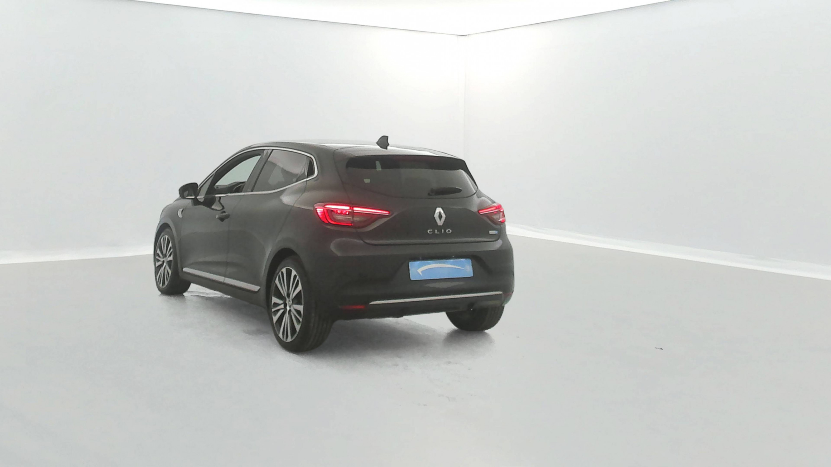 Vente en ligne Renault Clio 5 Clio E-Tech 140 - 21N au prix de 18 790 €