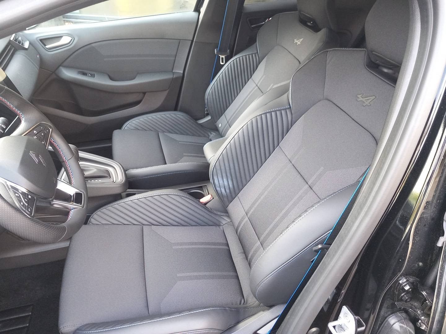 Vente en ligne Renault Clio 5 Clio E-Tech full hybrid 145 ch GSR2 au prix de 24 490 €