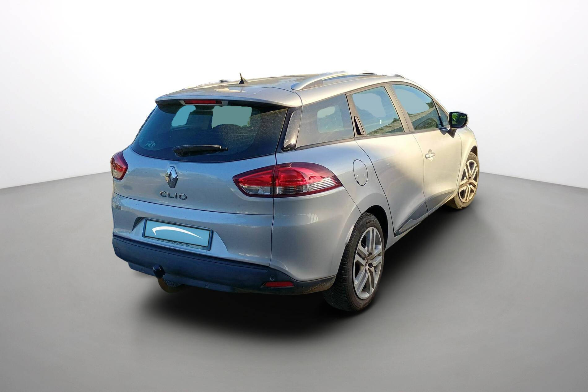 Vente en ligne Renault Clio 4 Estate Clio Estate dCi 90 E6C au prix de 9 790 €