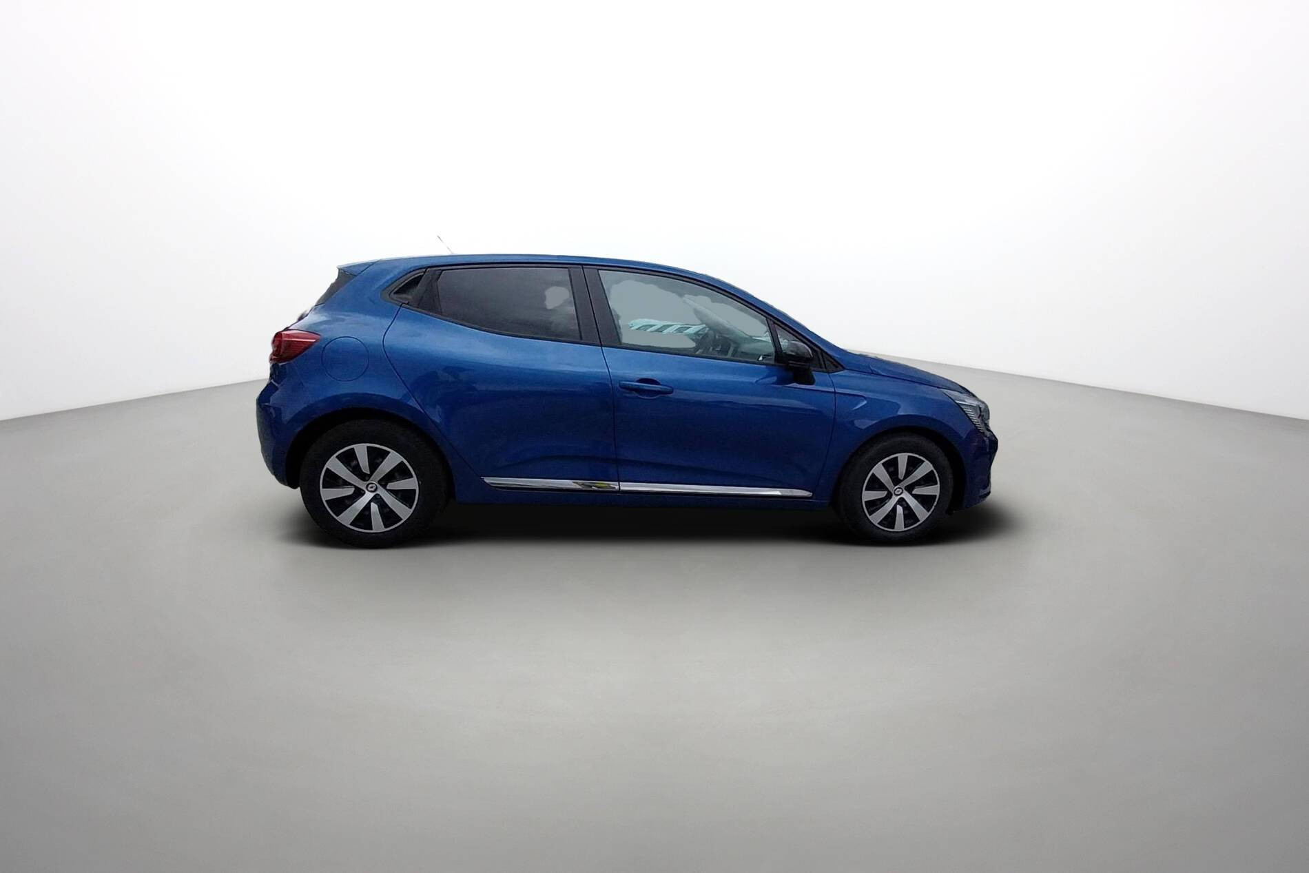 Vente en ligne Renault Clio 5 Clio TCe 90 au prix de 14 230 €