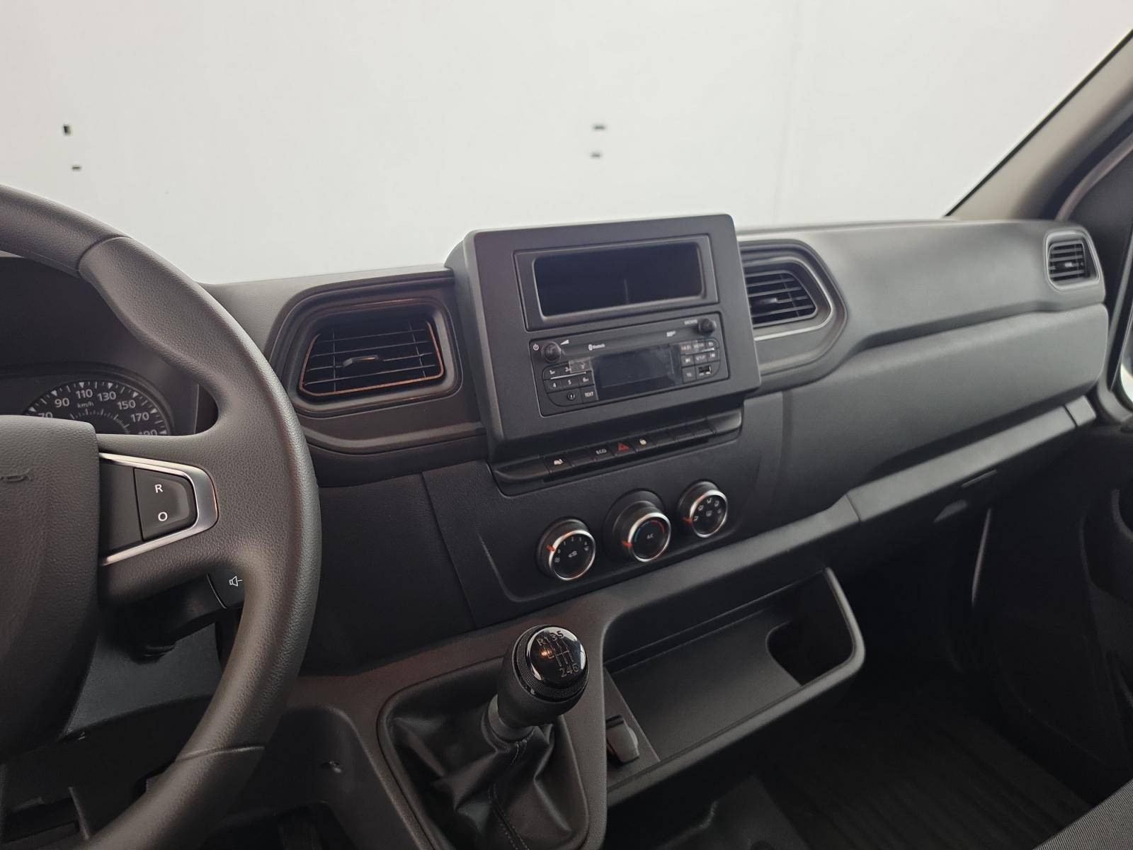 Vente en ligne Renault Master Fourgon MASTER FGN TRAC F3500 L3H3 BLUE DCI 135 au prix de 25 900 €