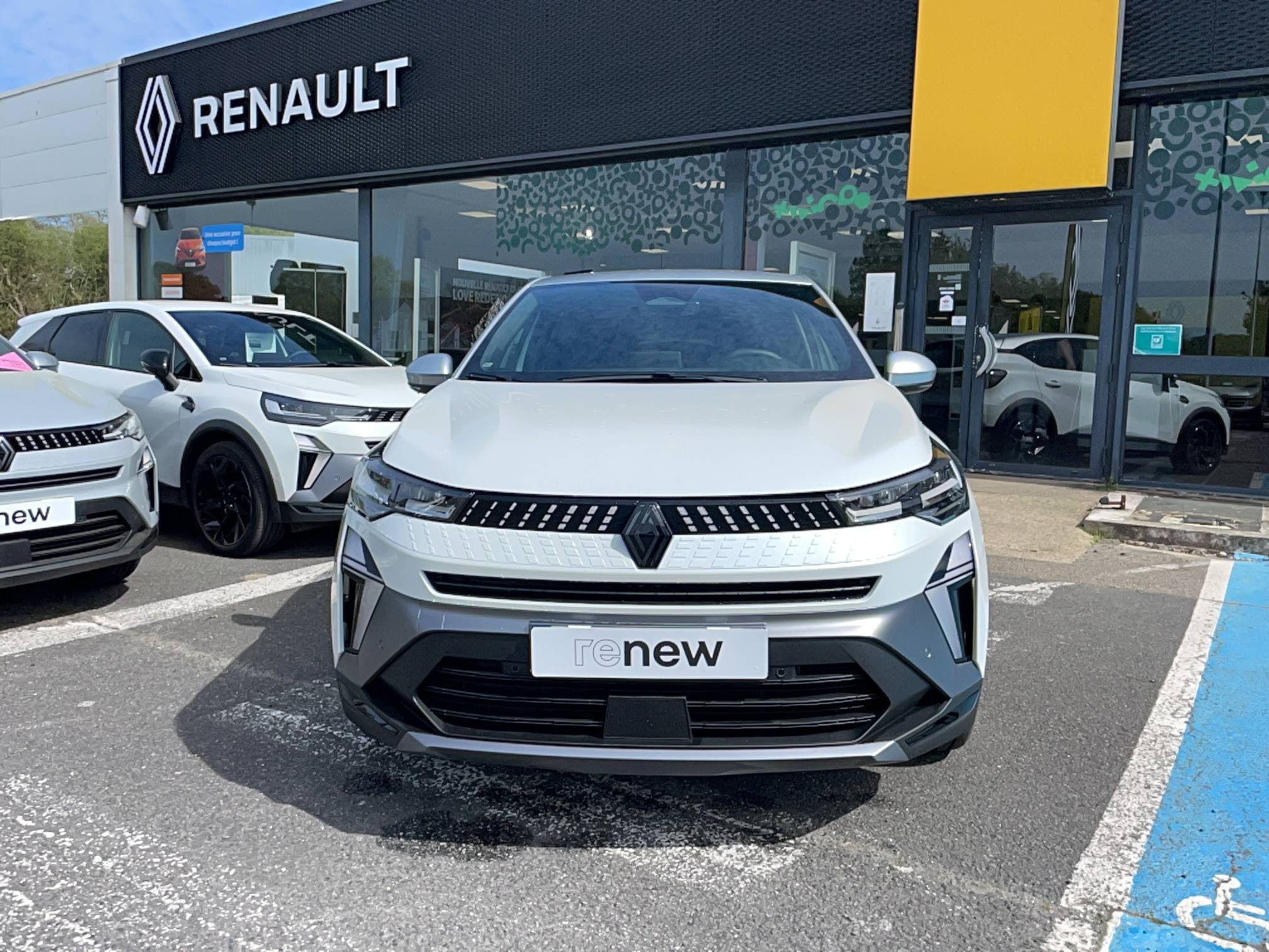 Vente en ligne Renault Captur  E-Tech full hybrid 145 ch au prix de 28 690 €
