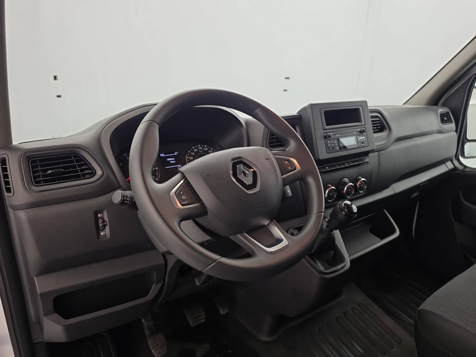 Vente en ligne Renault Master Fourgon MASTER FGN TRAC F3500 L2H2 BLUE DCI 135 au prix de 22 990 €