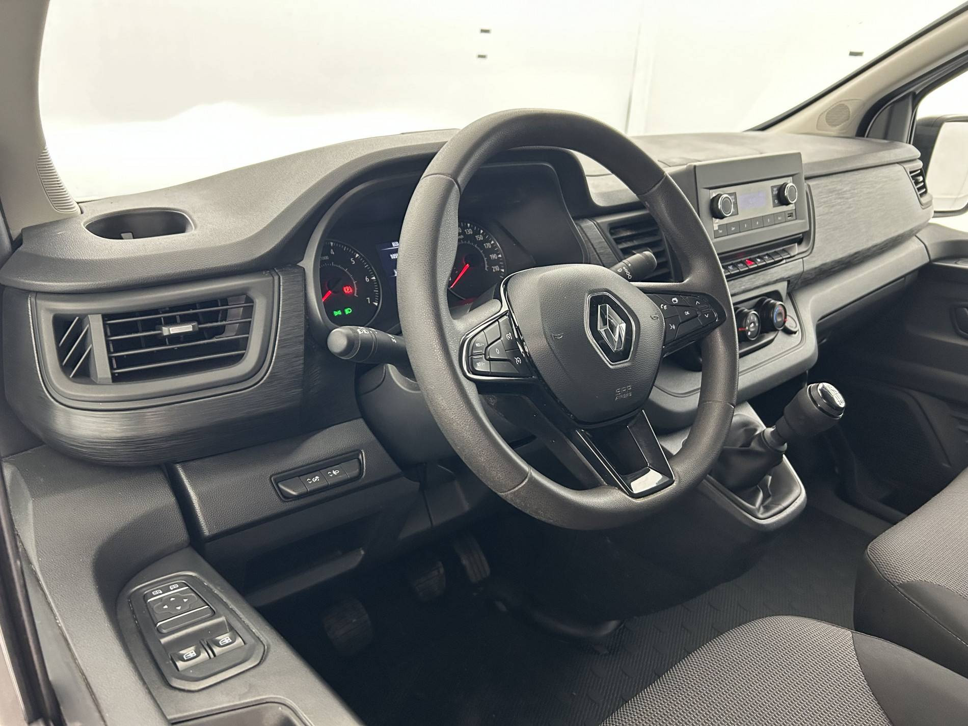 Vente en ligne Renault Trafic 3 Fourgon TRAFIC FGN L1H1 2800 KG BLUE DCI 110 au prix de 18 990 €