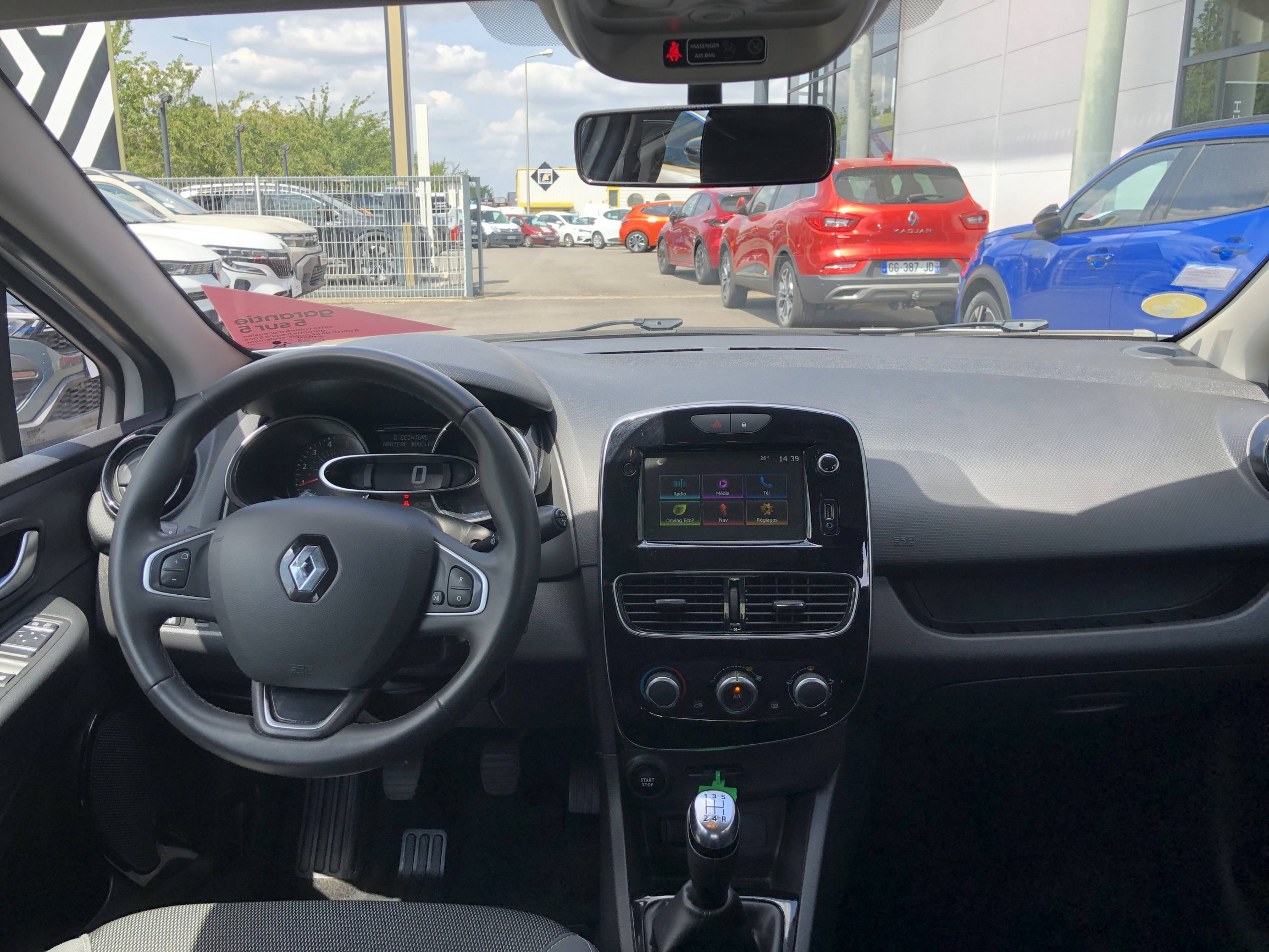 Vente en ligne Renault Clio 4 Clio dCi 75 E6C au prix de 10 990 €