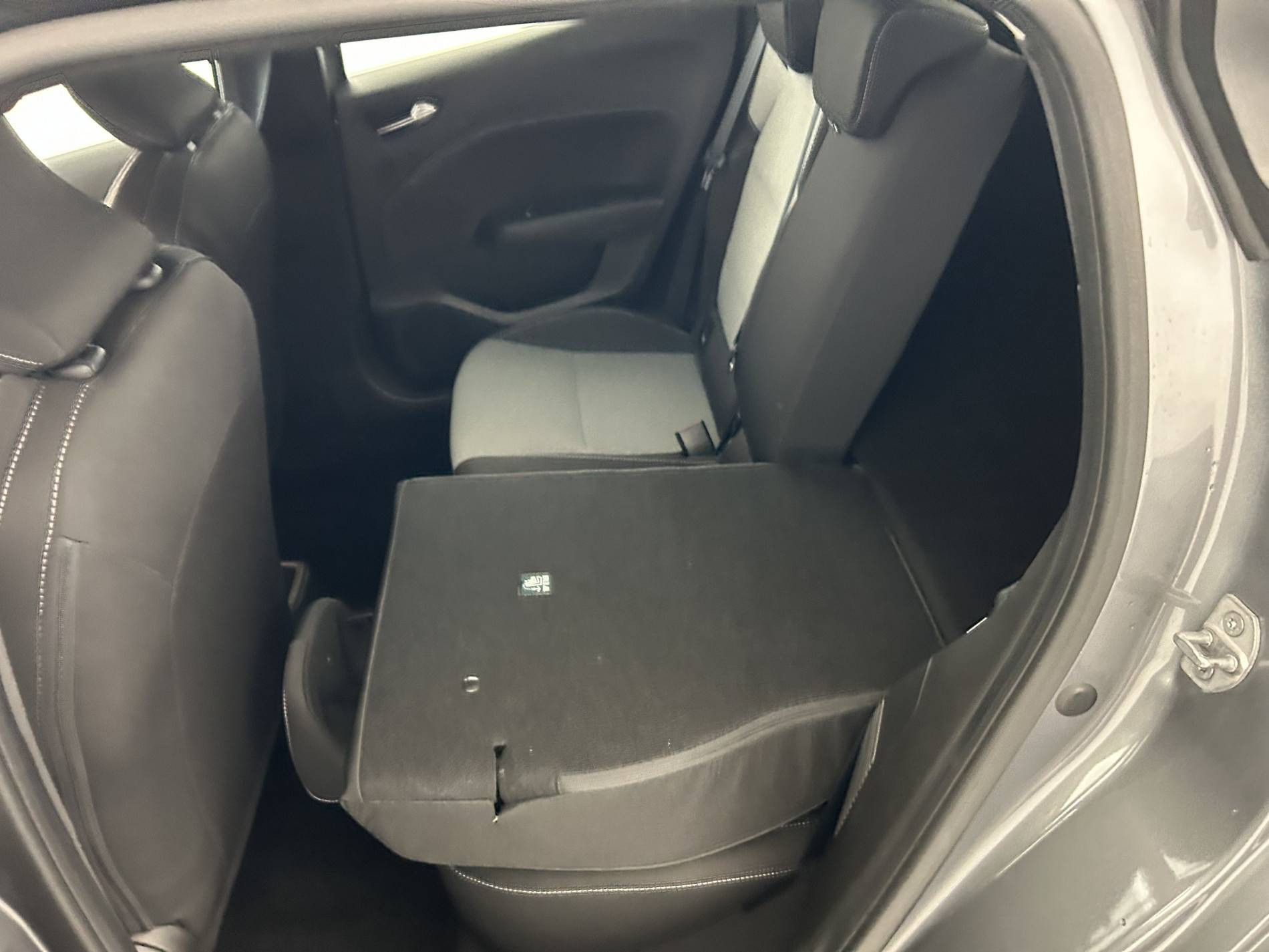 Vente en ligne Renault Clio 5 Clio E-Tech full hybrid 145 au prix de 19 490 €