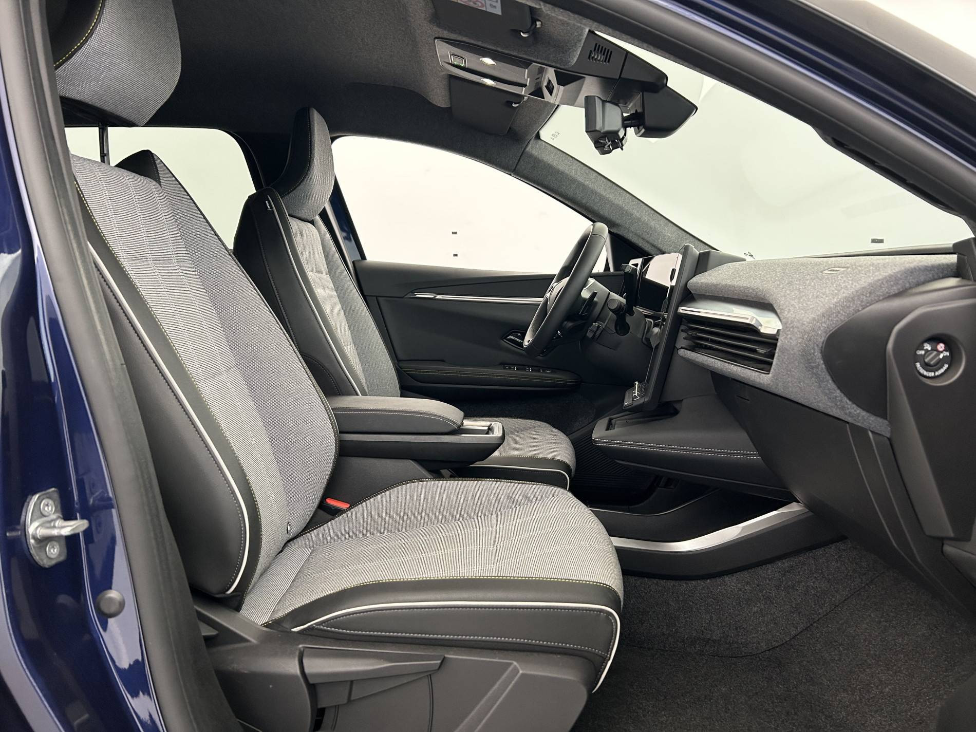 Vente en ligne Renault Scenic E-Tech Scenic E-Tech électrique 220 ch grande autonomie au prix de 36 991 €