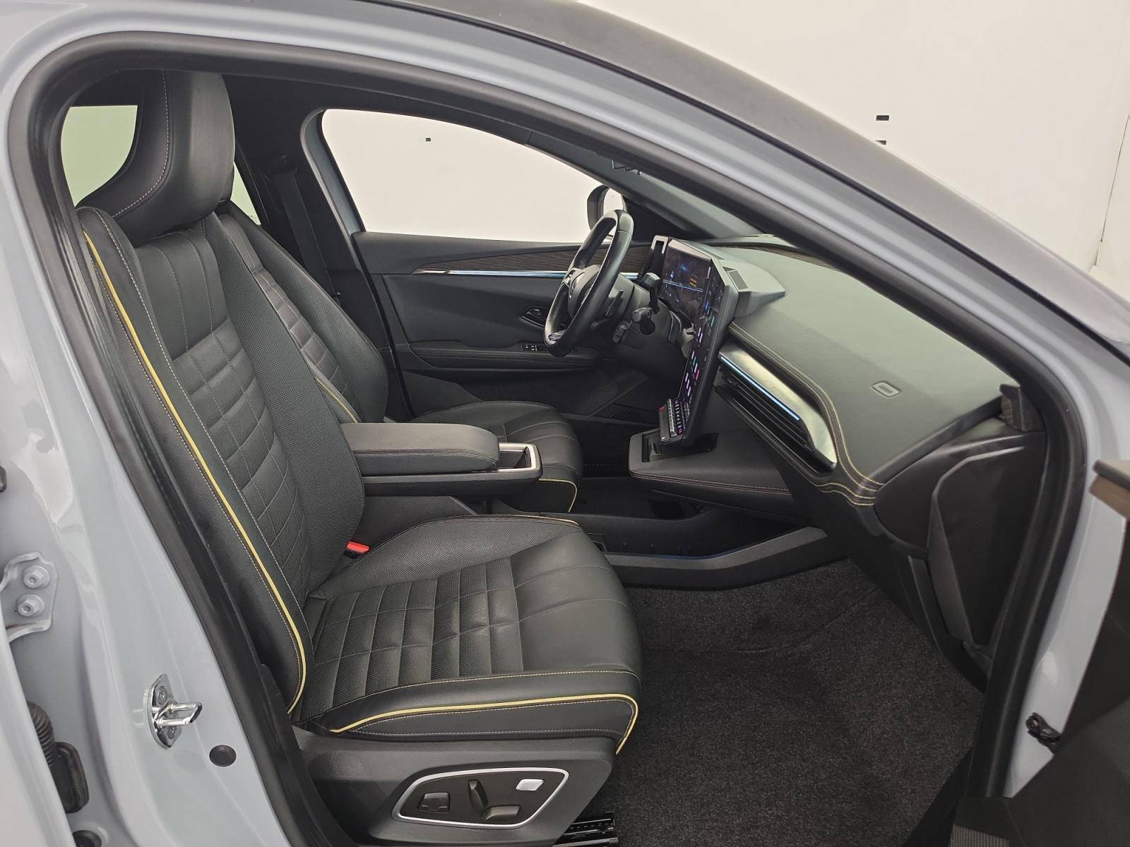 Vente en ligne Renault Megane E-Tech  EV60 220 ch super charge au prix de 24 950 €