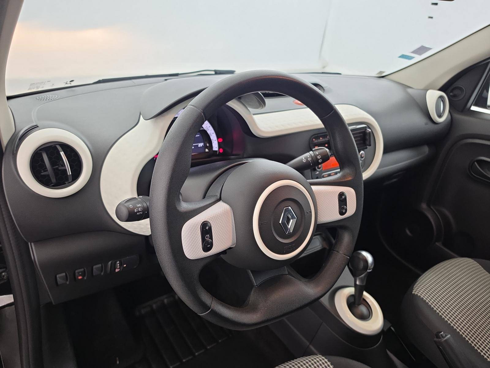 Vente en ligne Renault Twingo Electrique Twingo III E-Tech au prix de 13 890 €