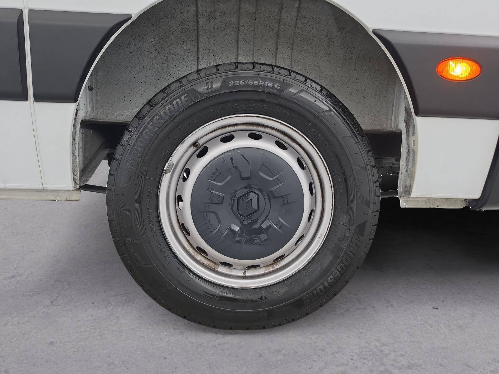 Vente en ligne Renault Master Fourgon MASTER FGN TRAC F3500 L3H3 BLUE DCI 135 au prix de 24 490 €