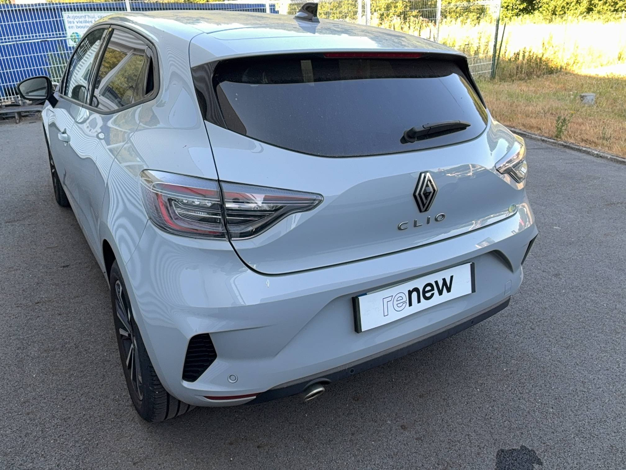 Vente en ligne Renault Clio 5 Clio TCe 90 au prix de 16 990 €