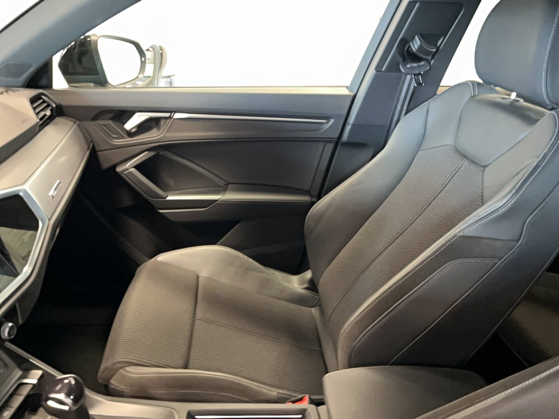 Vente en ligne Audi Q3  35 TDI 150 ch S tronic 7 au prix de 32 990 €