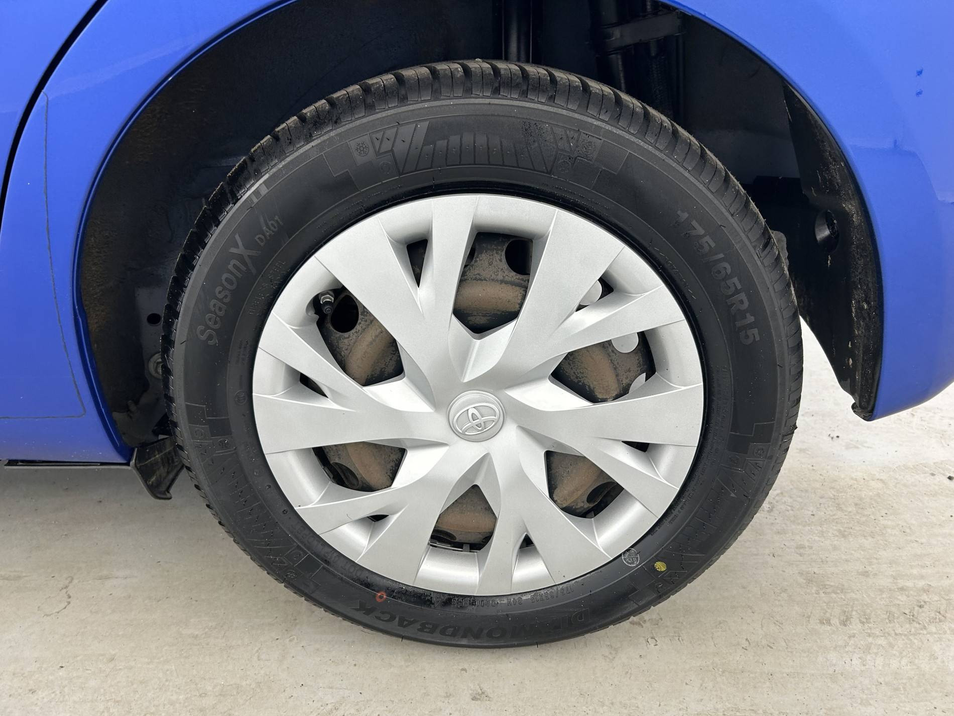 Vente en ligne Toyota Yaris Yaris 110 VVT-i au prix de 13 290 €