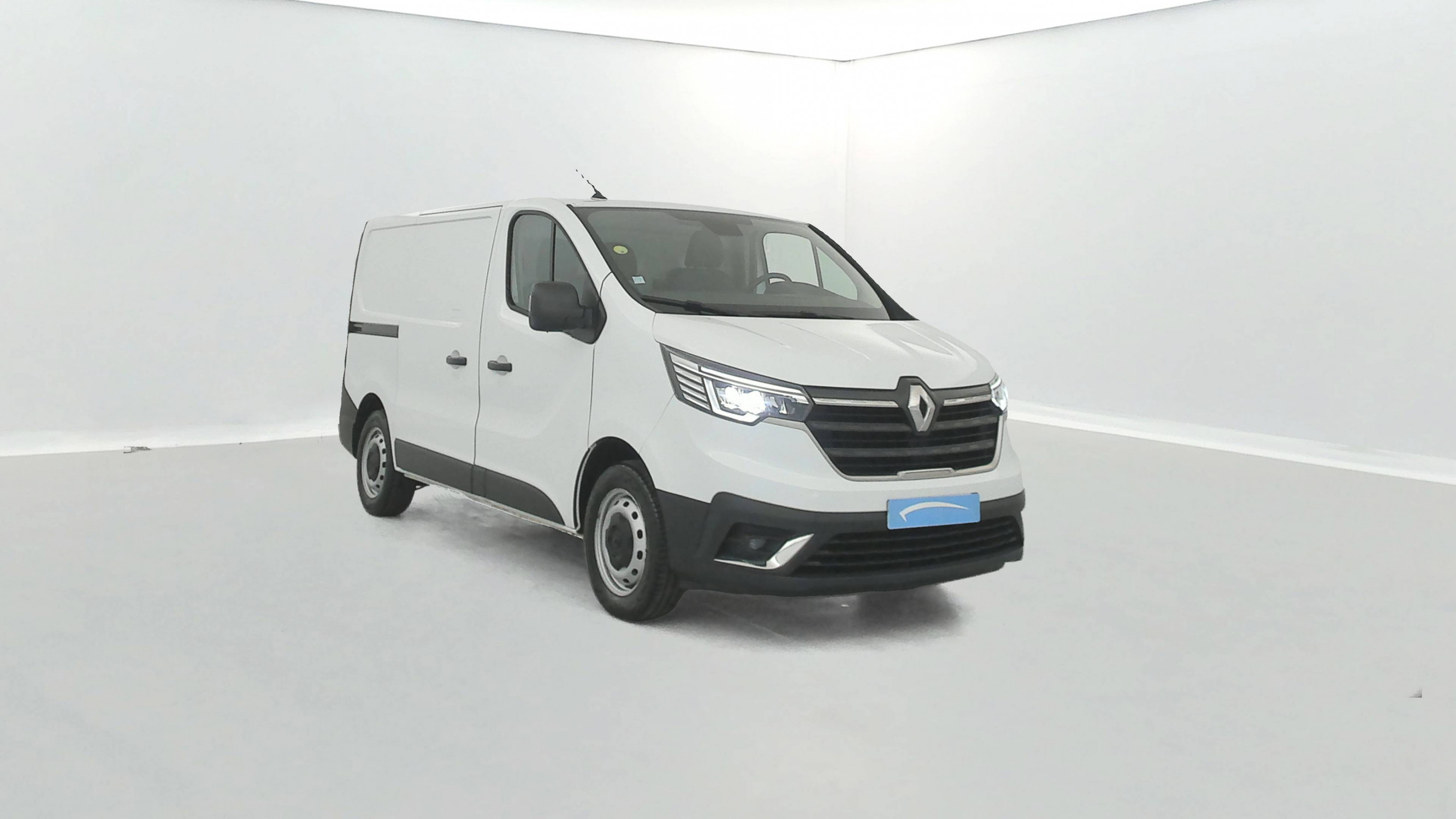 Vente en ligne Renault Trafic 3 Fourgon TRAFIC FGN L1H1 2800 KG BLUE DCI 110 au prix de 21 490 €