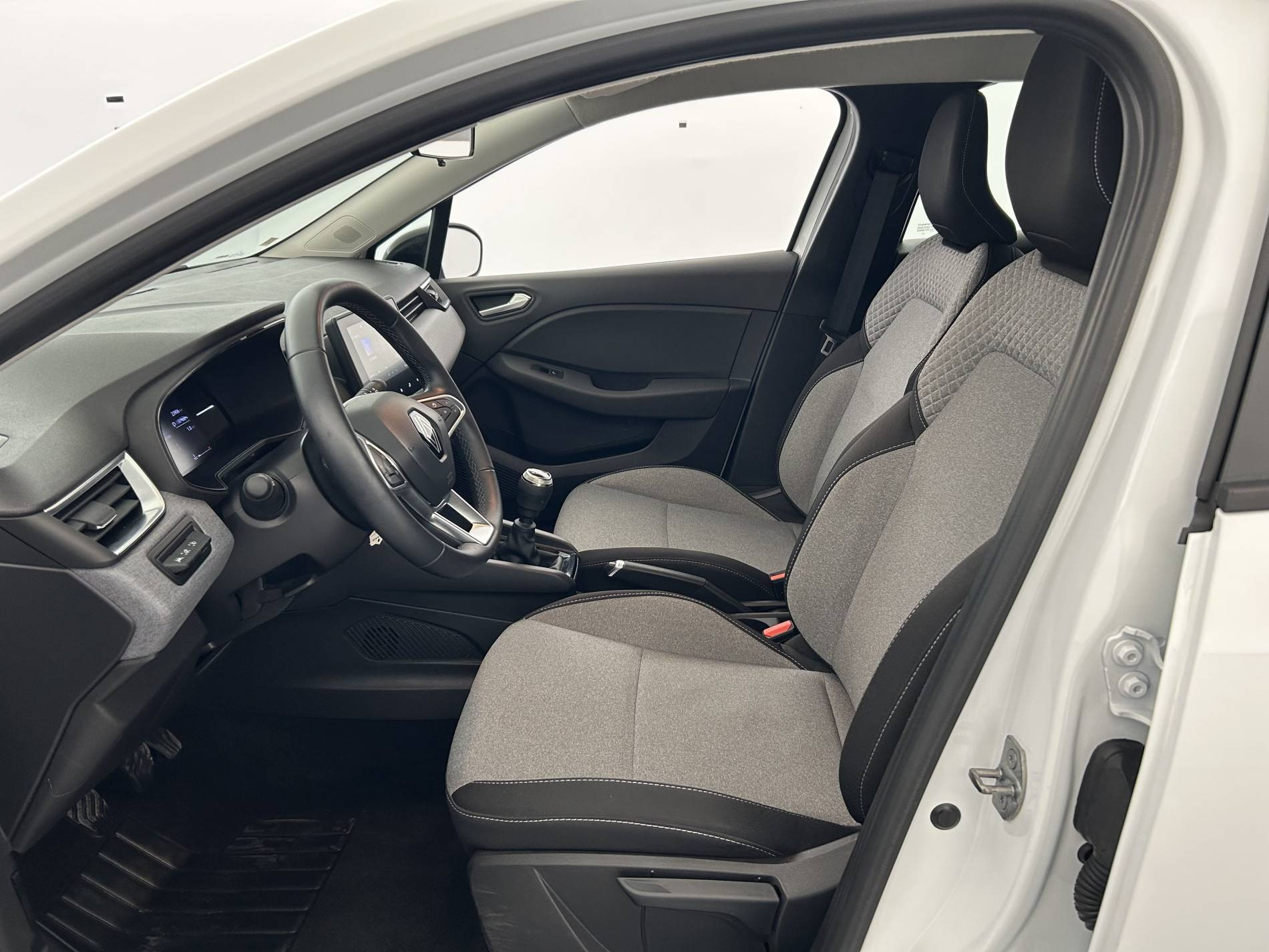 Vente en ligne Renault Clio 5 Clio TCe 90 au prix de 15 290 €