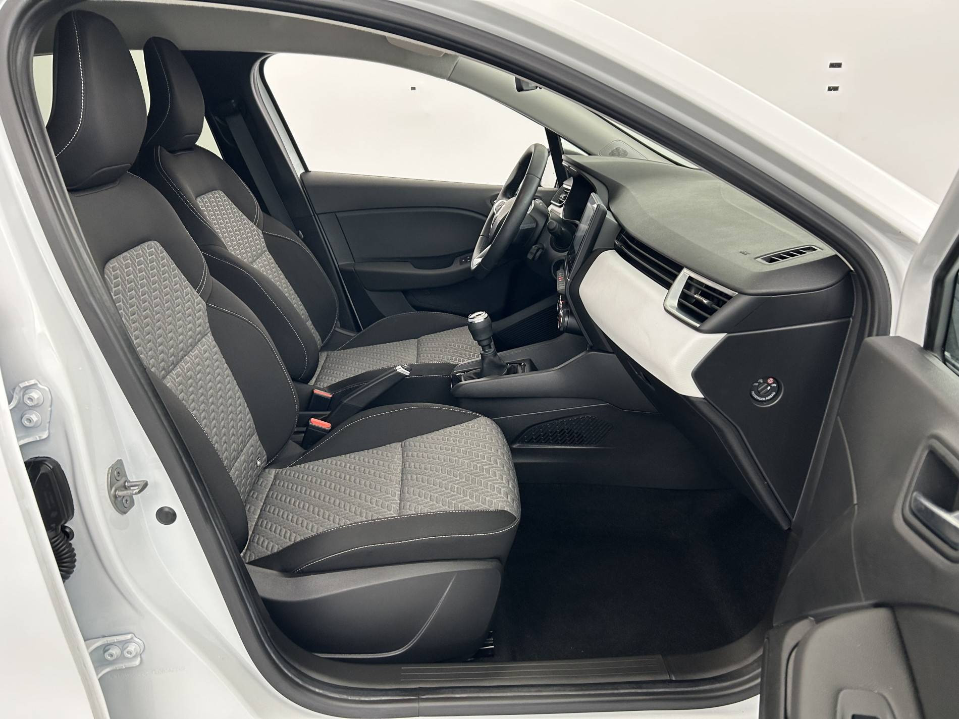 Vente en ligne Renault Clio 5 Clio TCe 90 au prix de 12 990 €