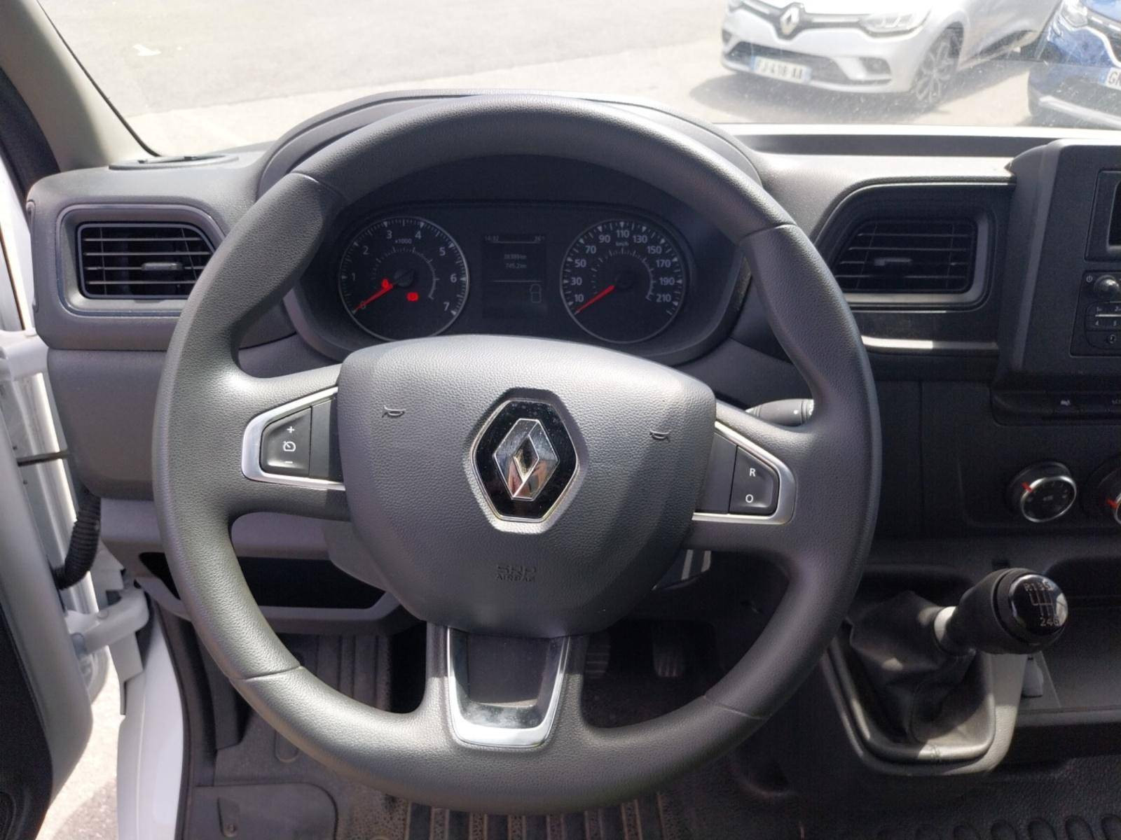 Vente en ligne Renault Master Fourgon MASTER FGN TRAC F3500 L2H2 BLUE DCI 135 au prix de 23 890 €