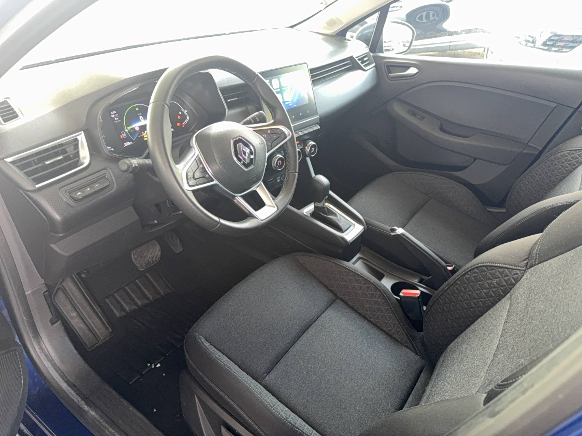 Vente en ligne Renault Clio 5 Clio E-Tech full hybrid 145 au prix de 16 690 €