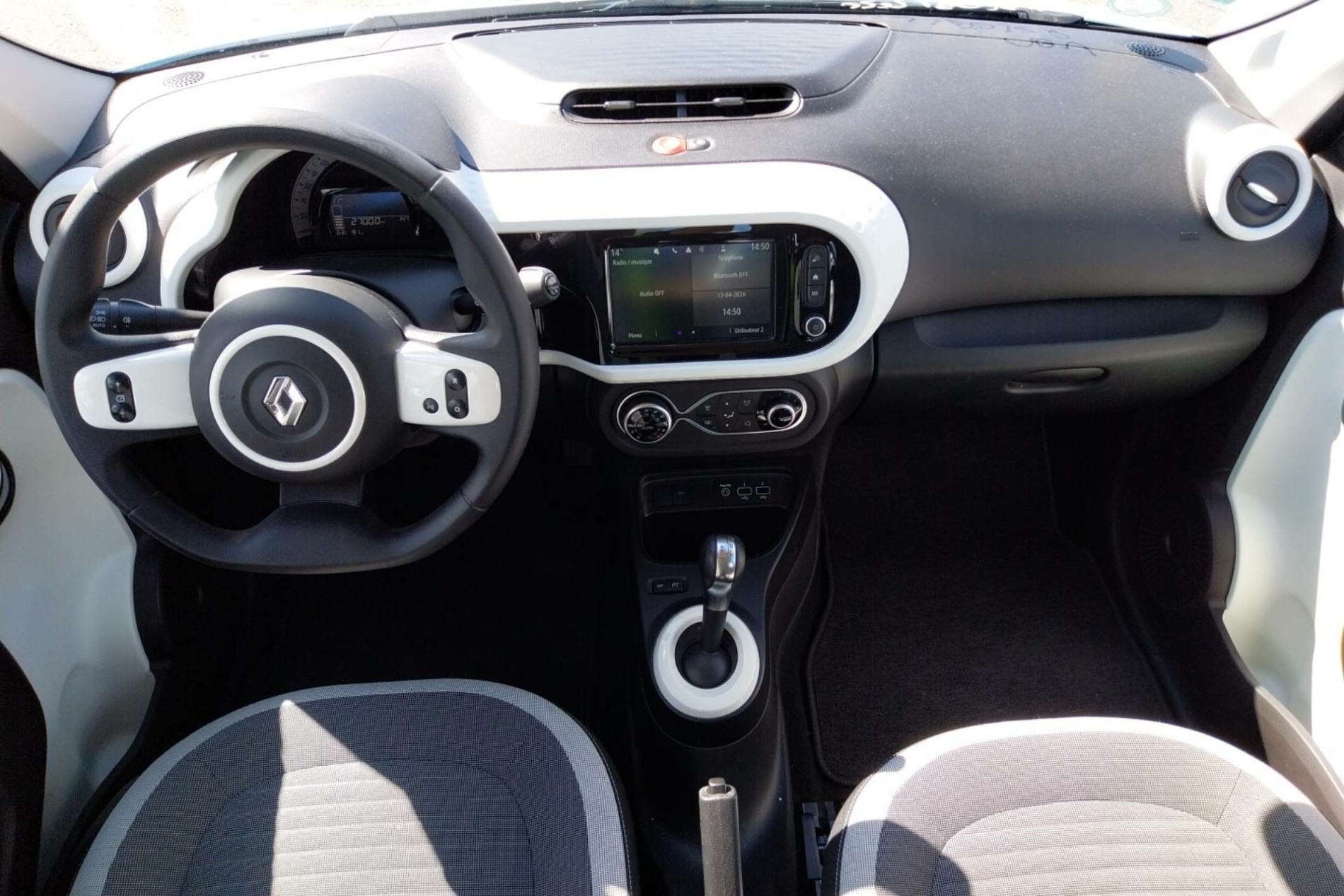 Vente en ligne Renault Twingo Electrique Twingo III E-Tech au prix de 11 990 €