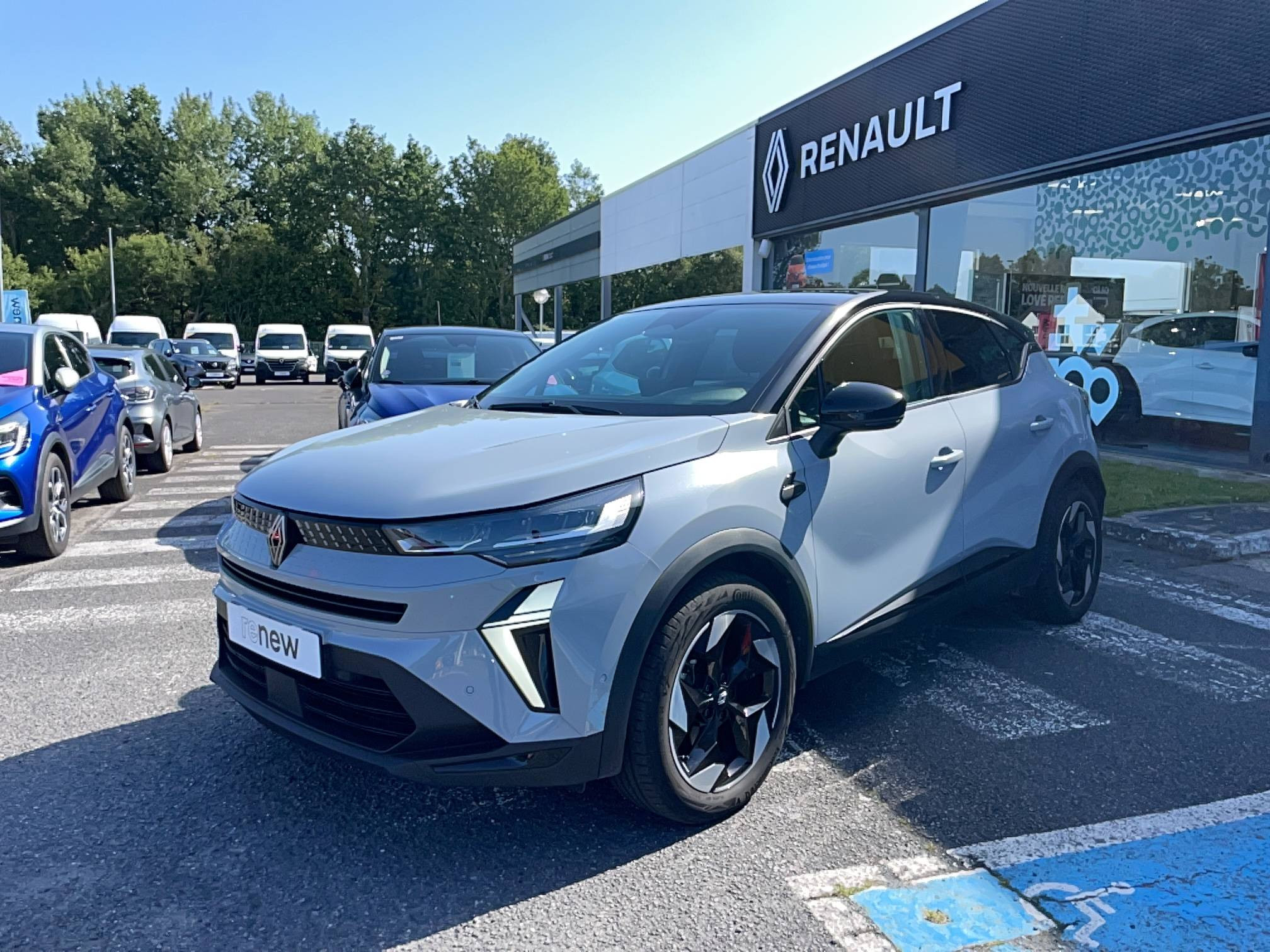 Renault Captur  E-Tech full hybrid 145 ch occasion de 2024 en vente à Auray