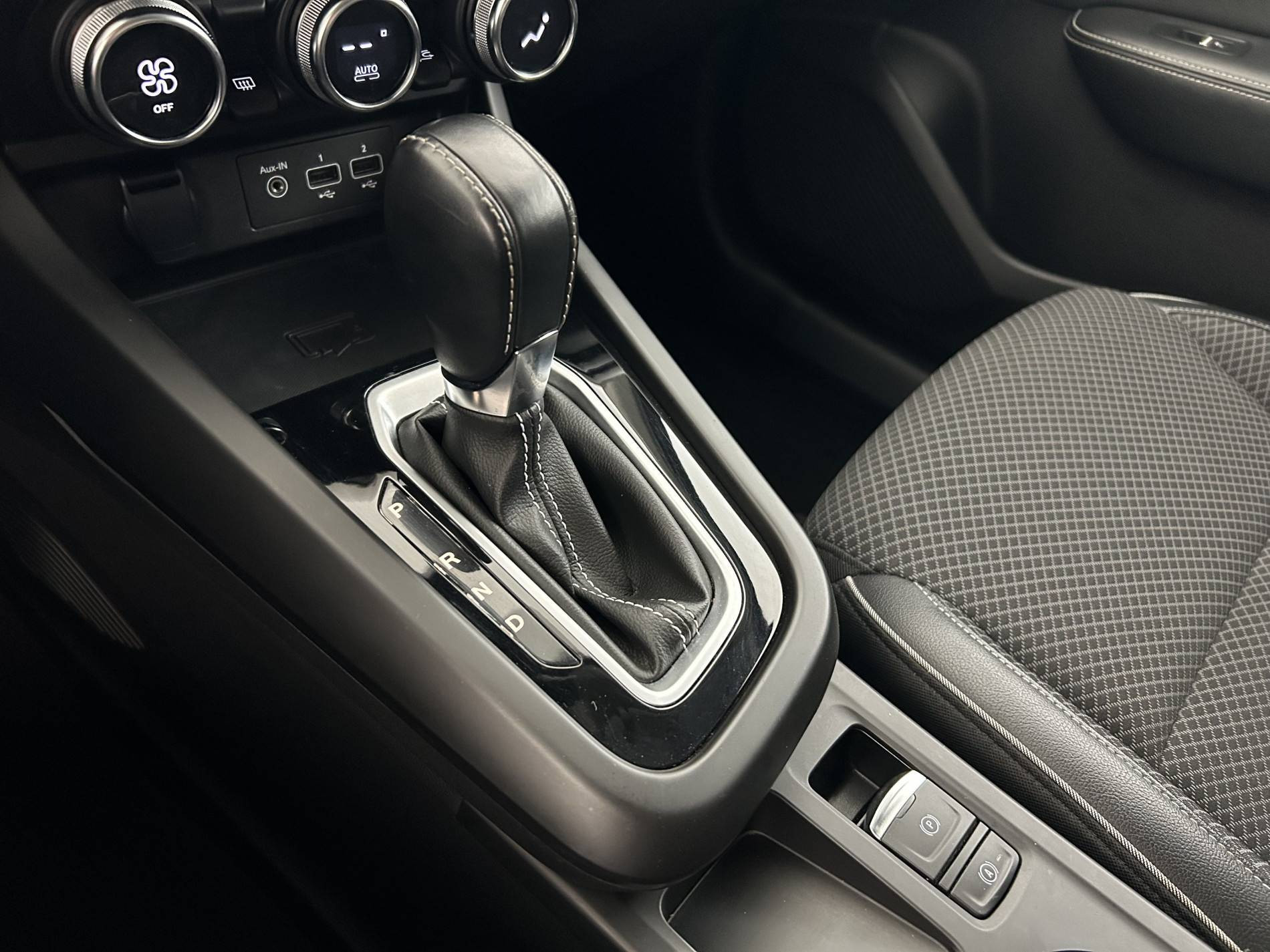 Vente en ligne Renault Arkana  mild hybrid 140 EDC FAP - 22 au prix de 19 790 €