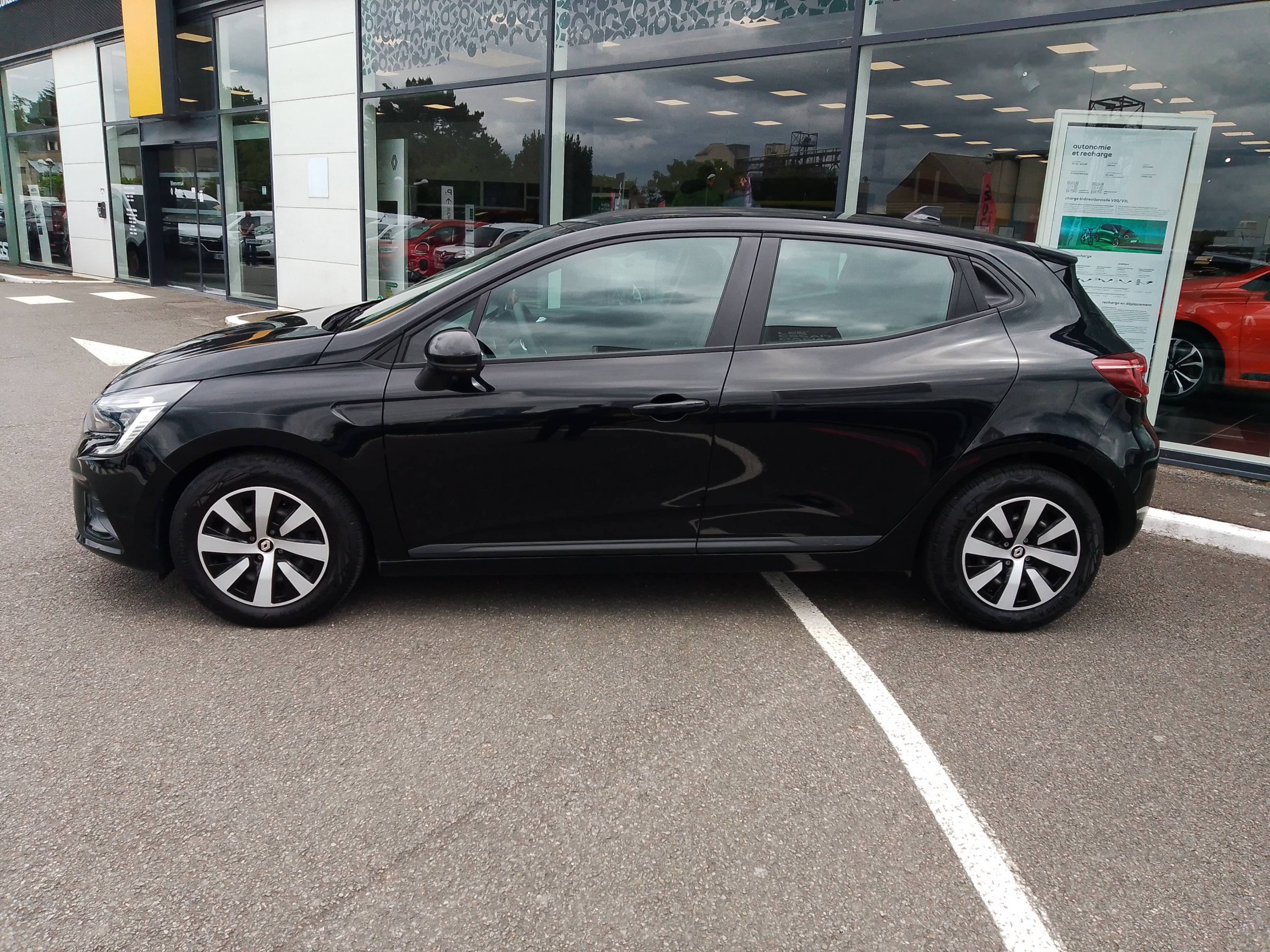 Vente en ligne Renault Clio 5 Clio TCe 90 au prix de 13 490 €