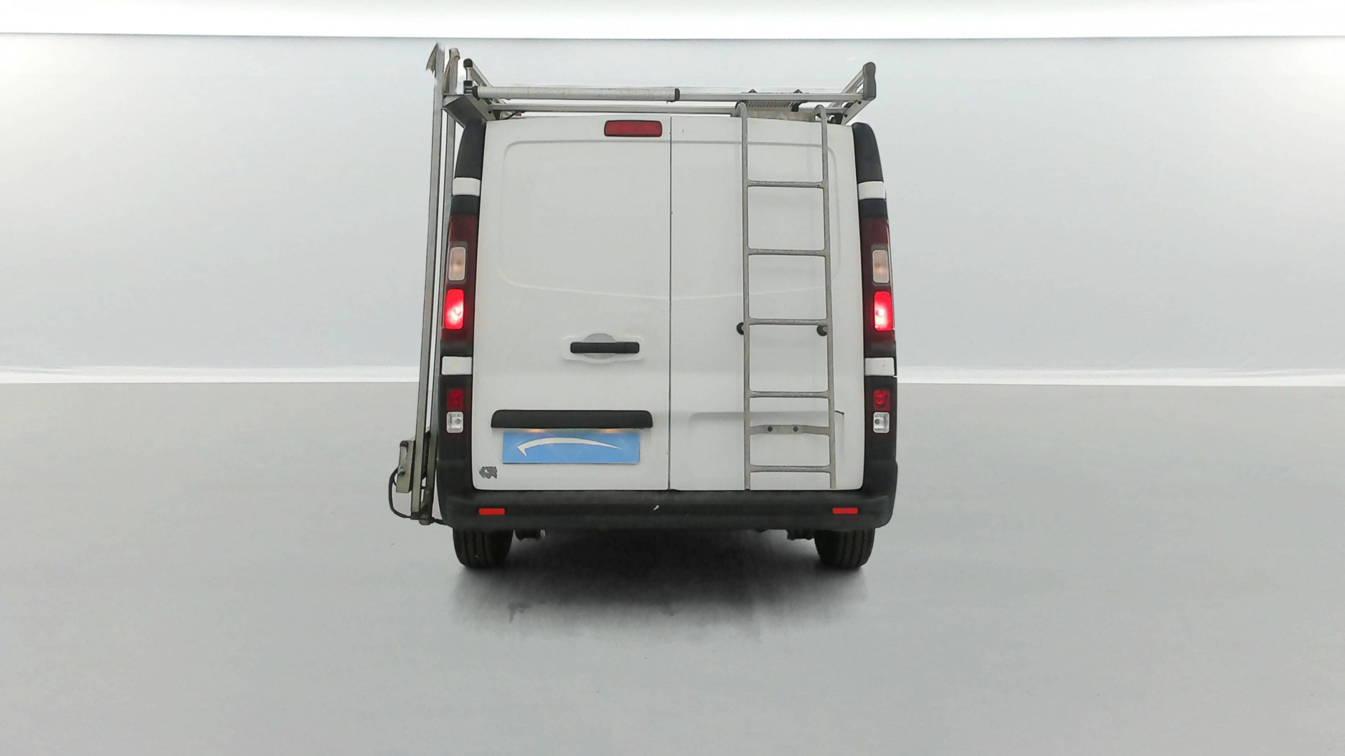 Vente en ligne Renault Trafic 3 Fourgon TRAFIC FGN L1H1 1000 KG DCI 120 au prix de 19 490 €