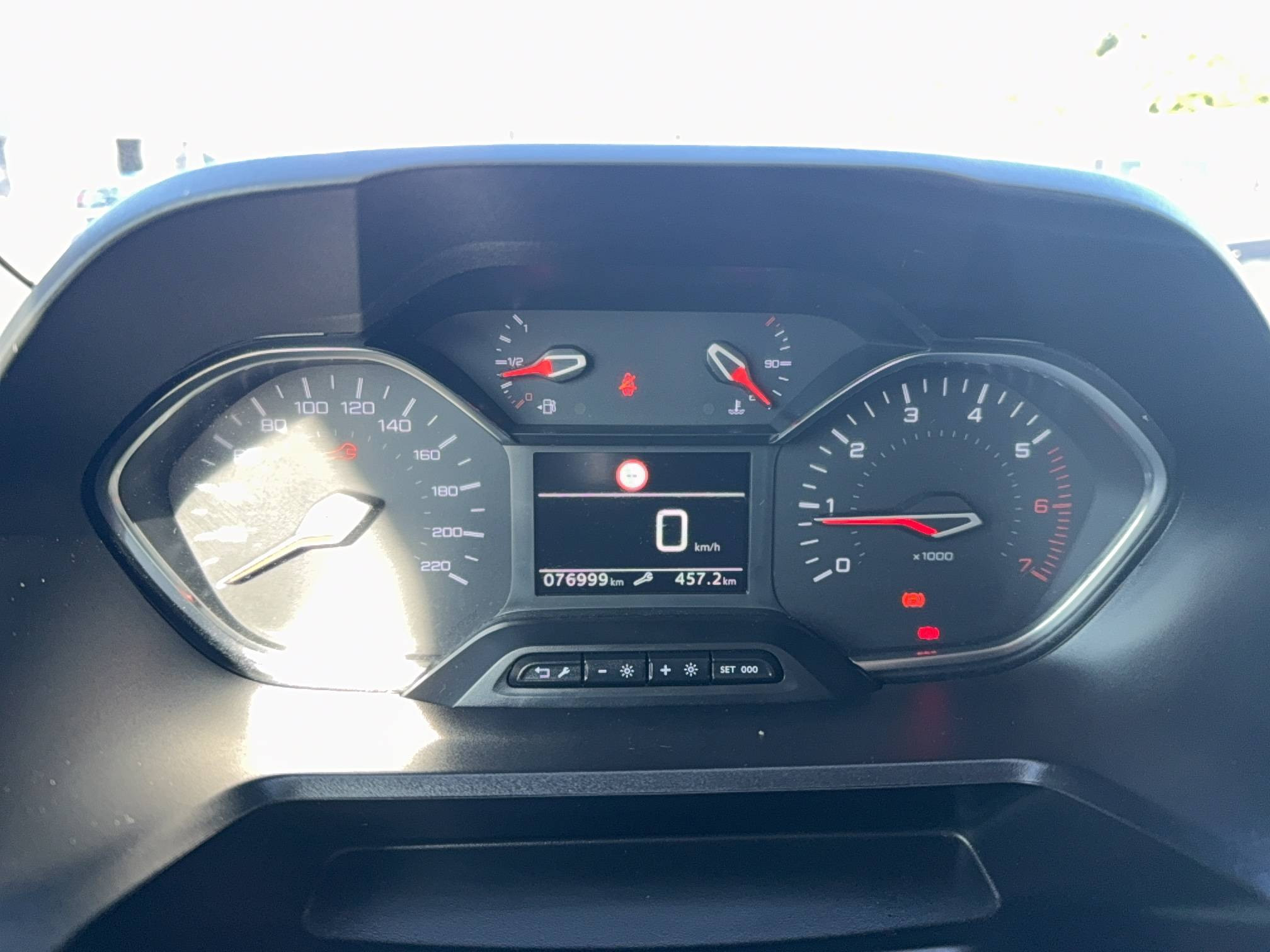 Vente en ligne Peugeot Rifter  Standard BlueHDi 100 BVM5 au prix de 15 490 €