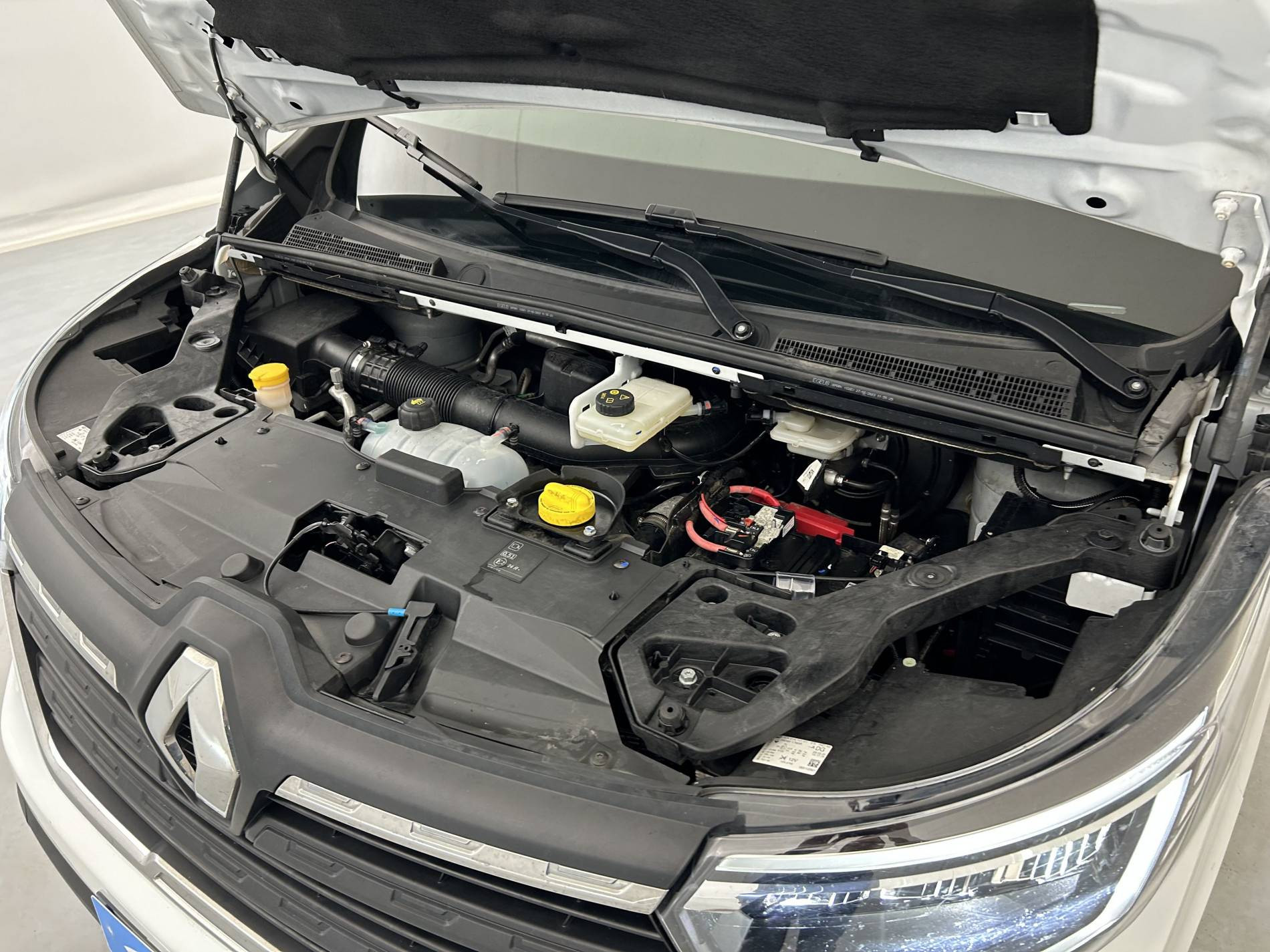 Vente en ligne Renault Trafic 3 Fourgon TRAFIC FGN L1H1 3000 KG BLUE DCI 130 au prix de 18 790 €