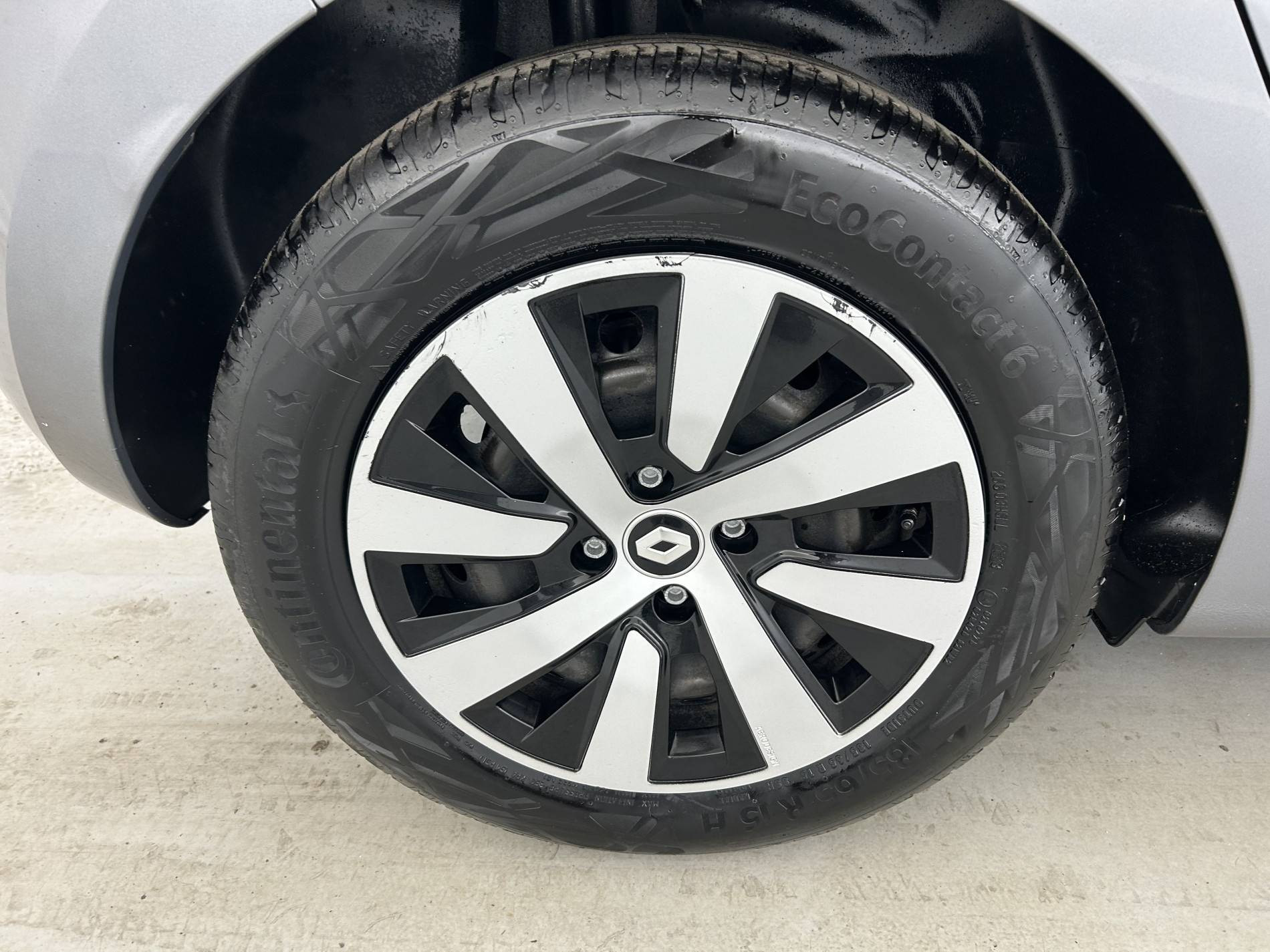 Vente en ligne Renault Clio 5 Clio TCe 90 au prix de 13 690 €