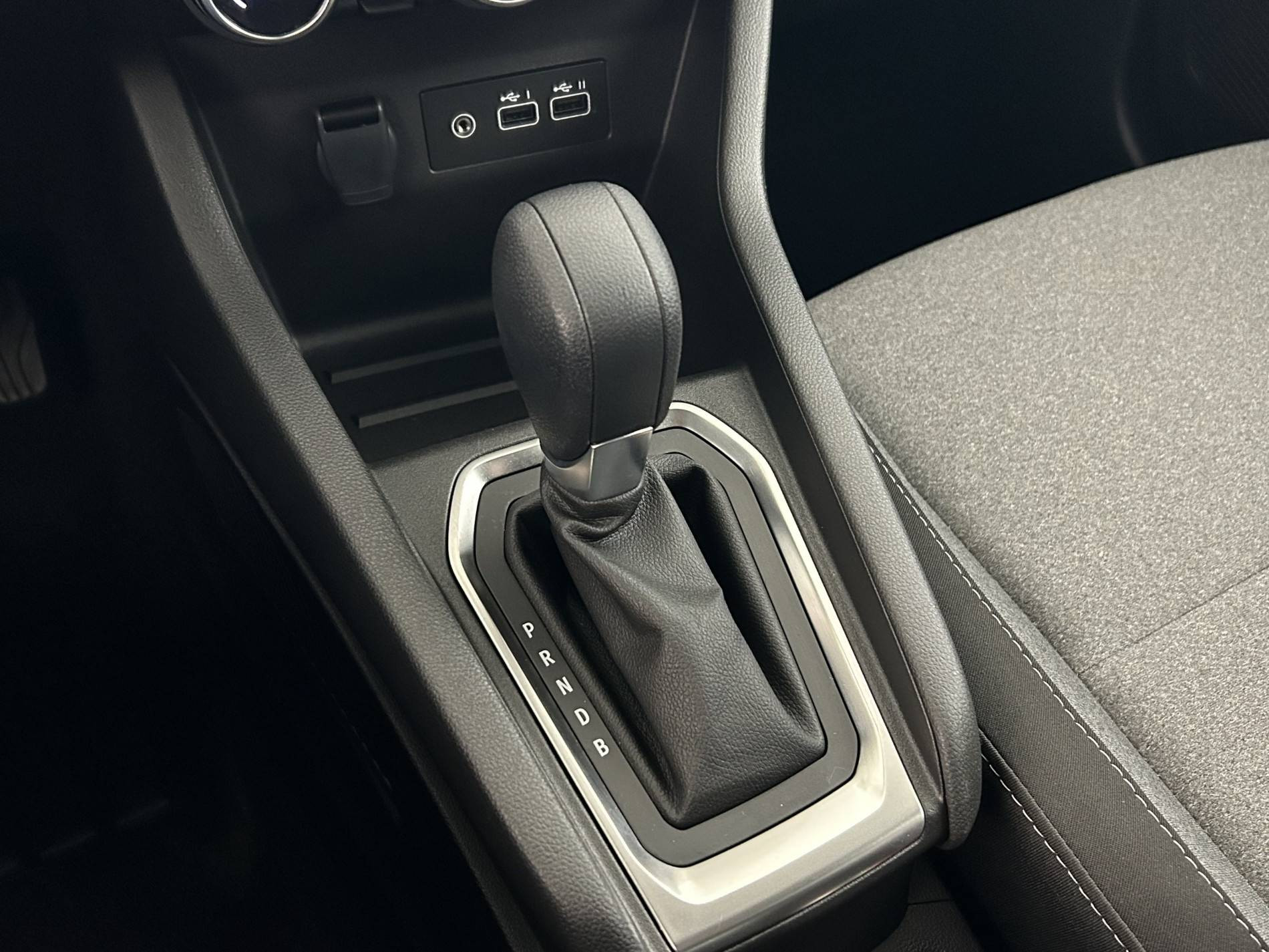 Vente en ligne Renault Clio 5 Clio E-Tech full hybrid 145 au prix de 19 490 €